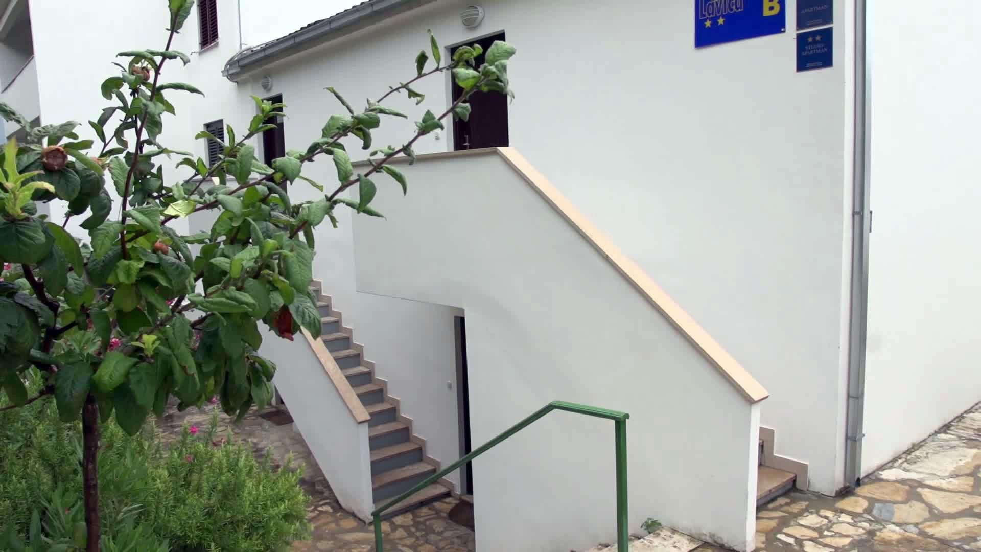 Lavica Beach Apartments — photo 3