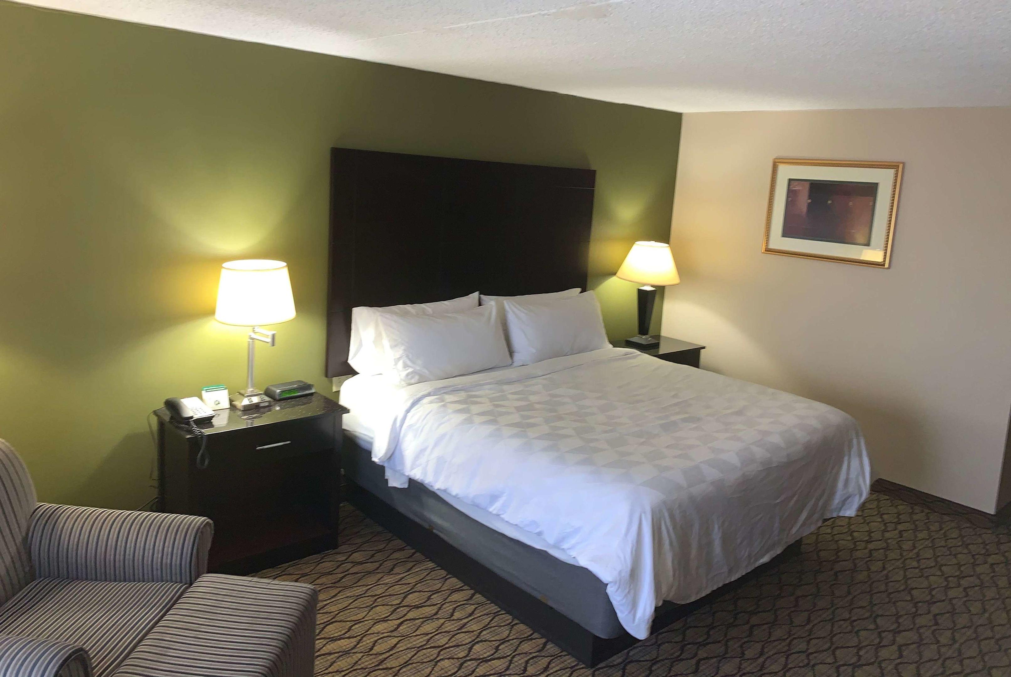 Ramada Plaza by Wyndham Totowa — photo 4
