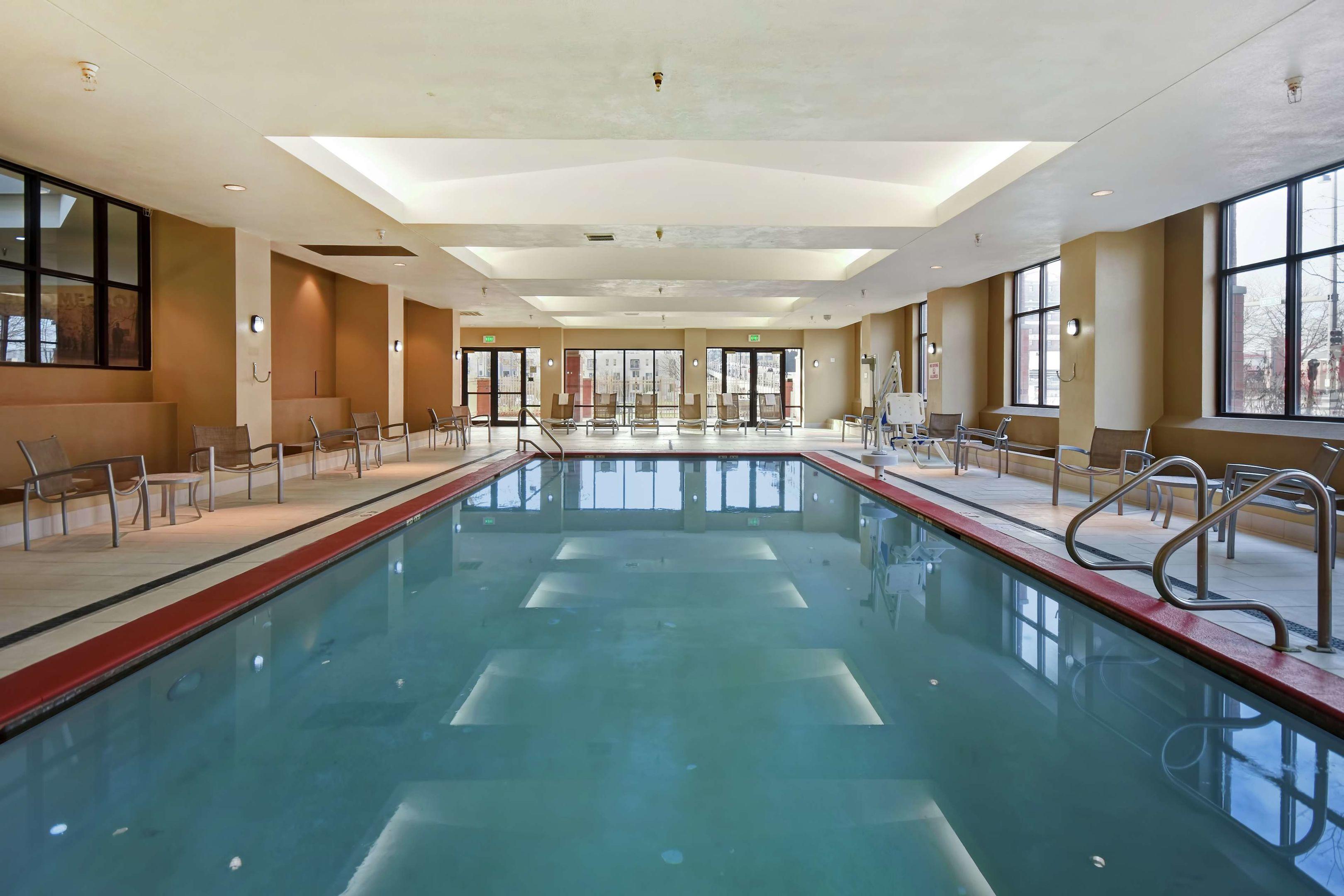 Embassy Suites by Hilton Omaha Downtown Old Market — photo 3