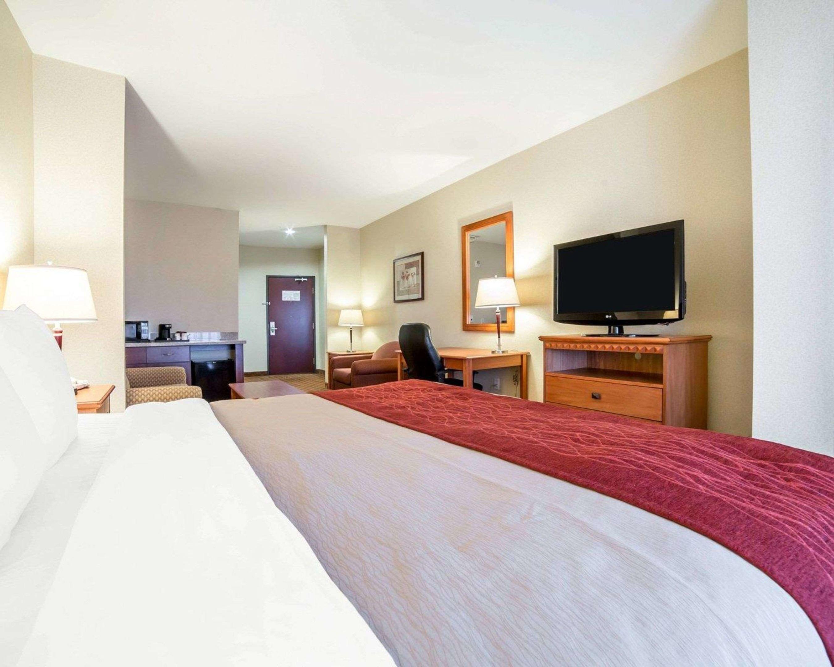 Comfort Inn & Suites Las Vegas - Nellis — photo 5