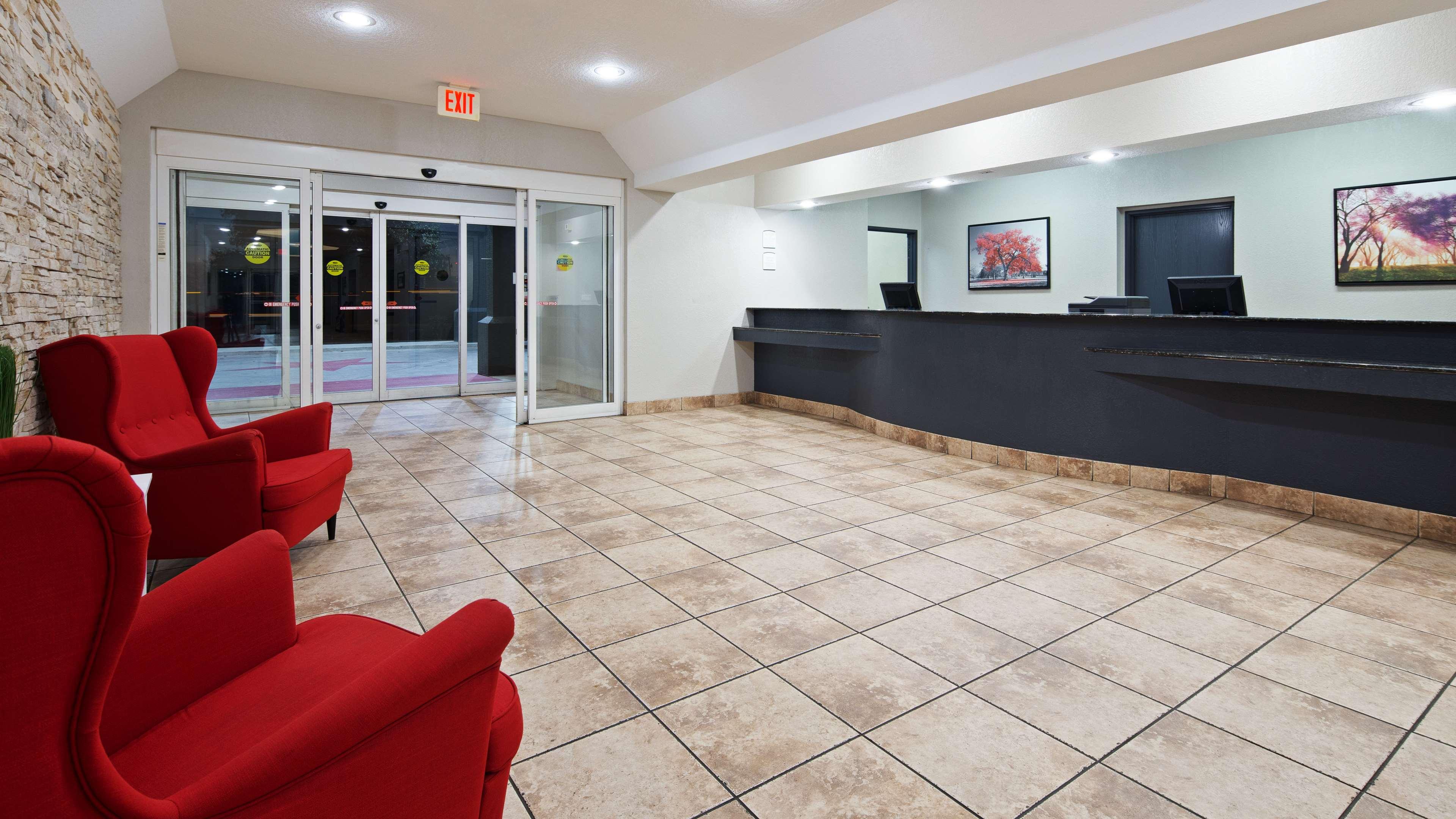 SureStay Plus by Best Western San Antonio Fort Sam Houston — photo 4