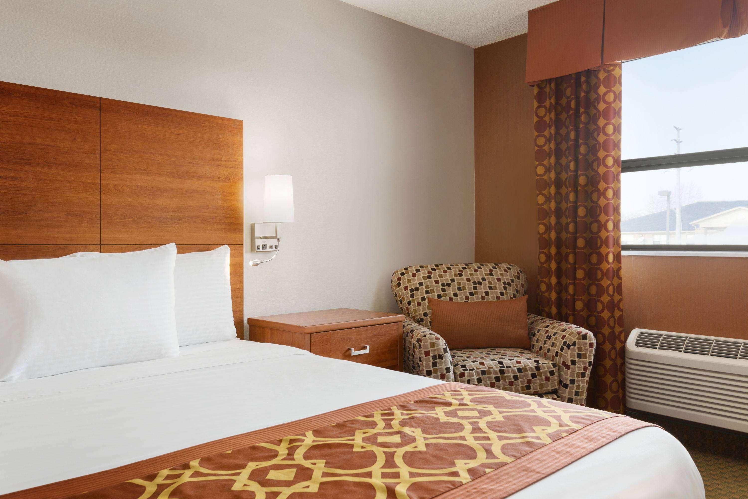 Travelodge by Wyndham Windsor — photo 4