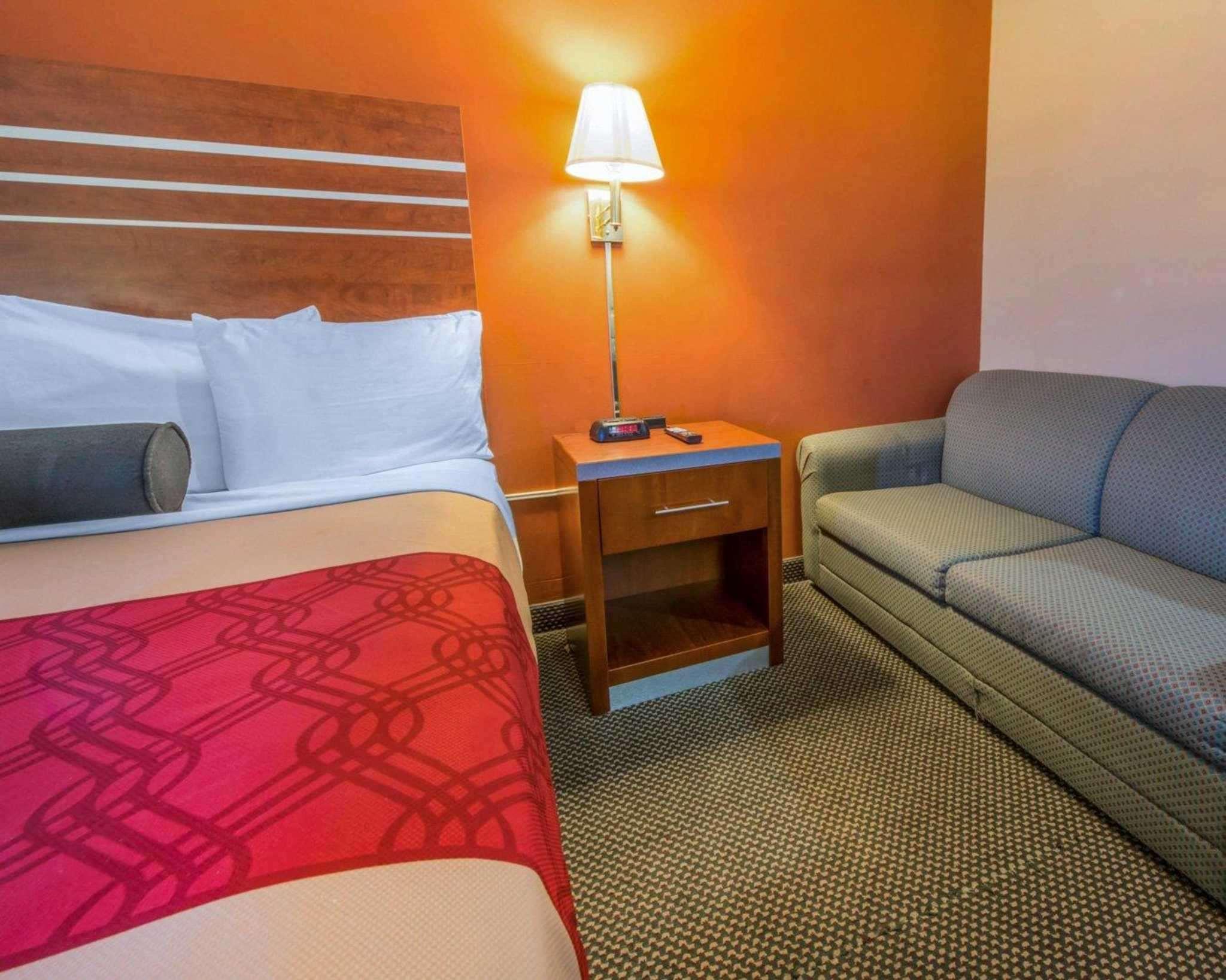 Econo Lodge — photo 5