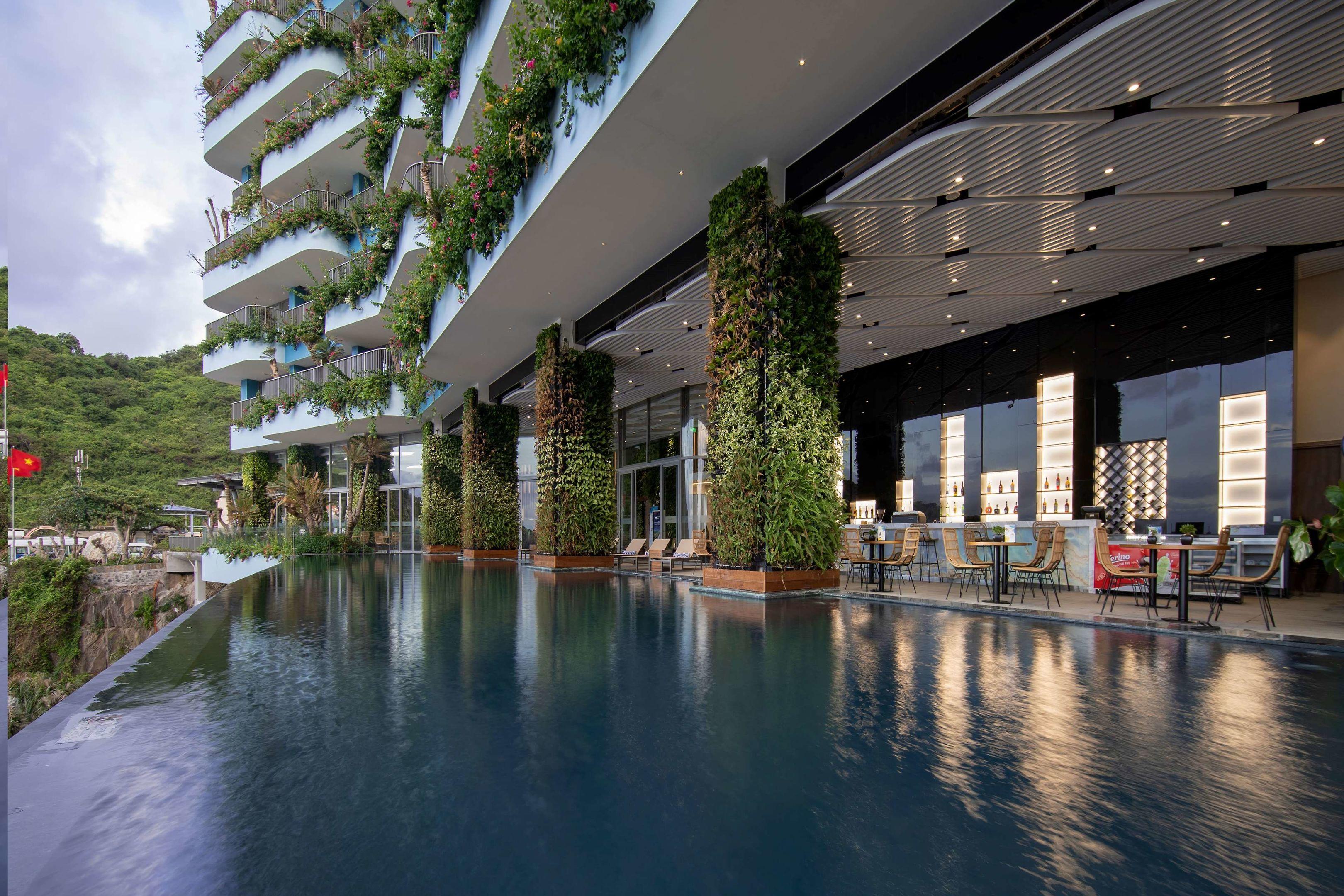 Wyndham Grand Flamingo Cat Ba Resort — photo 4