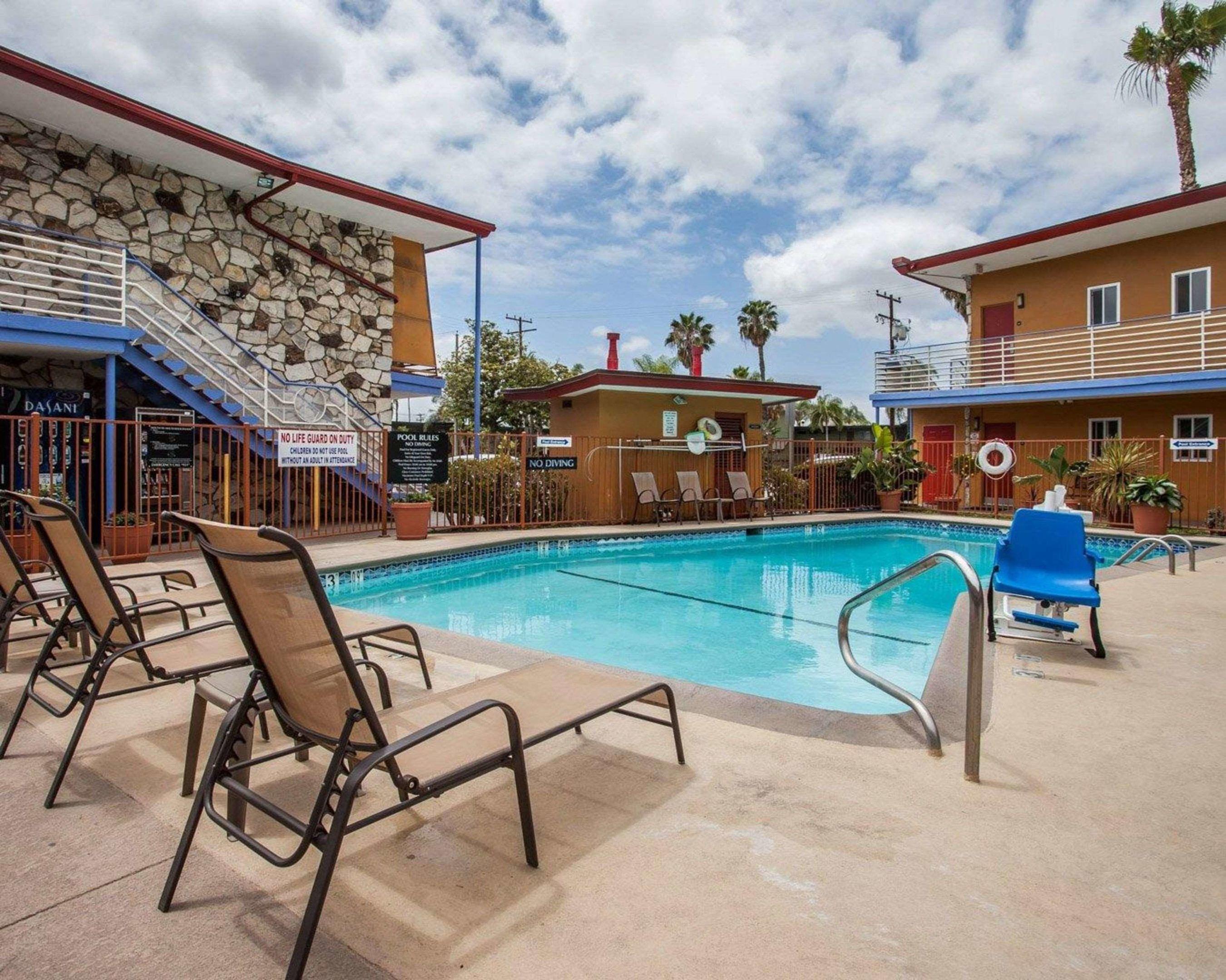 Quality Inn & Suites Anaheim at the Park — photo 4
