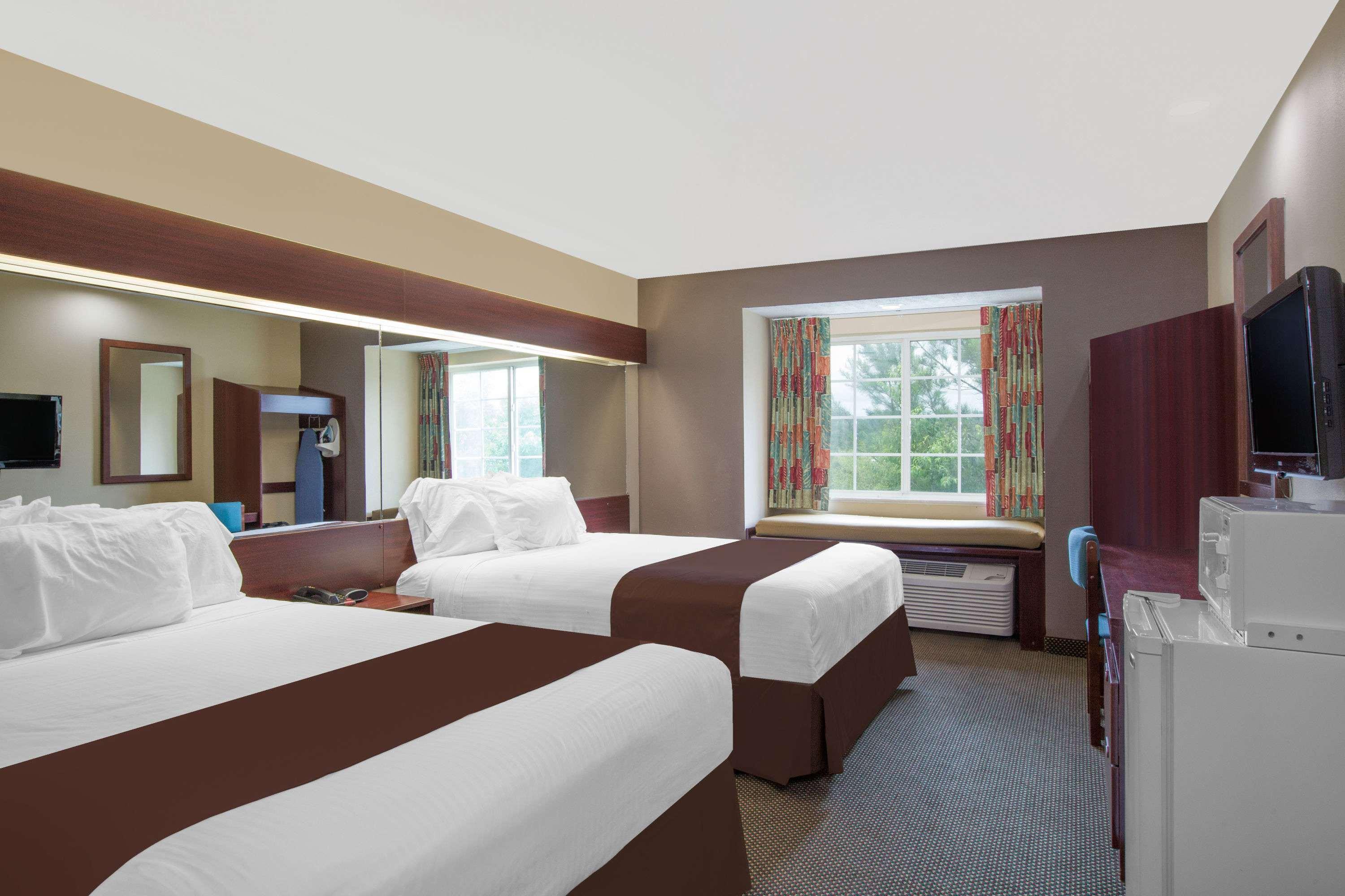 Microtel Inn & Suites by Wyndham Meridian — photo 4