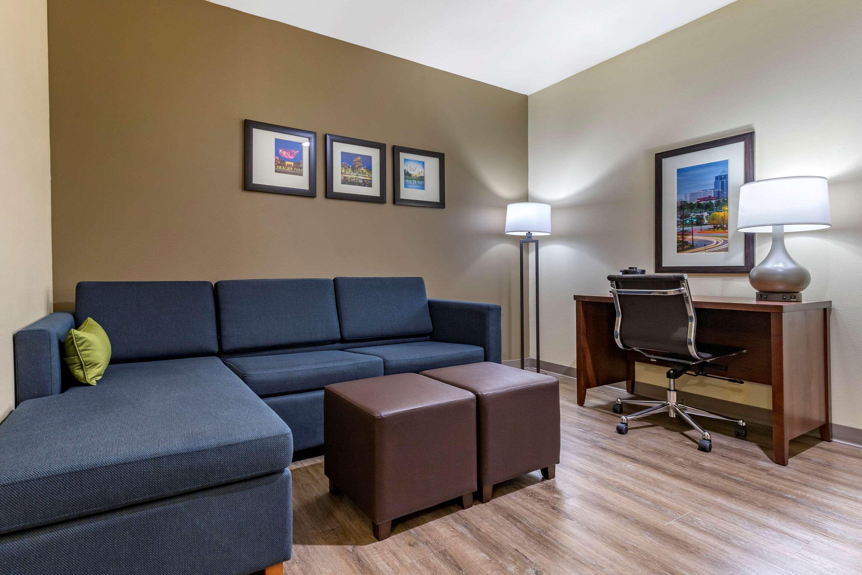 Comfort Inn & Suites High Point - Archdale — photo 4