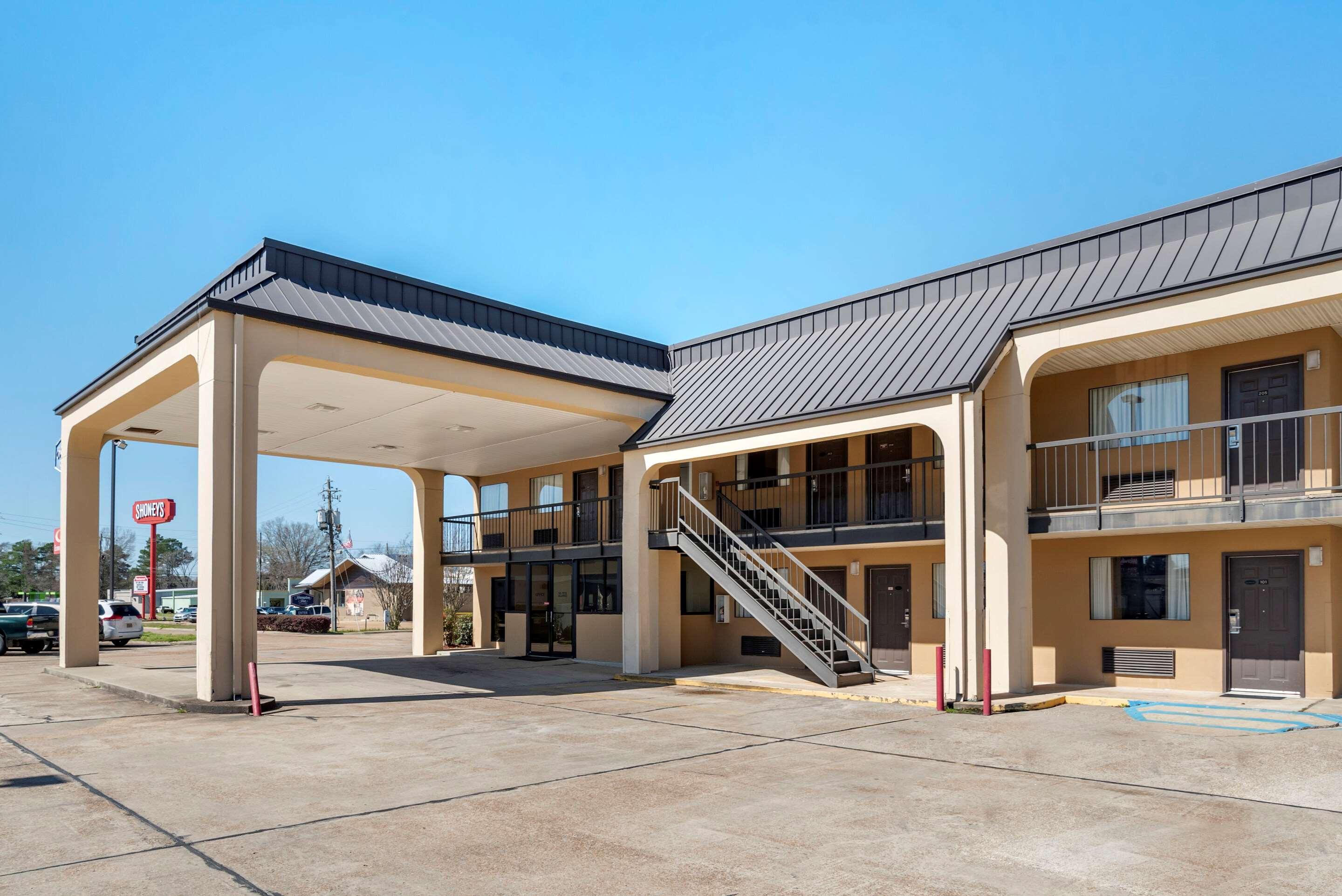 Econo Lodge Pearl — photo 4