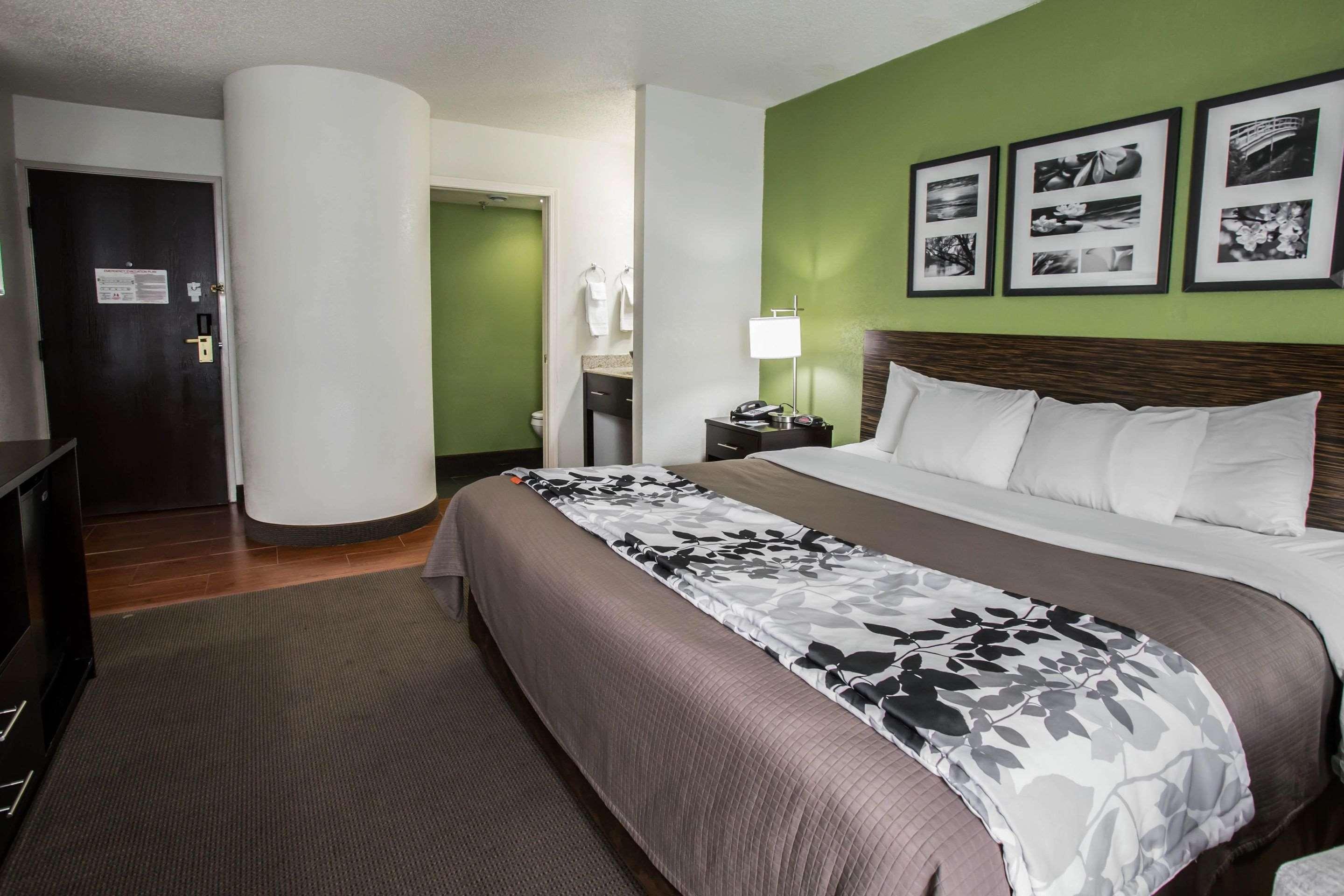 Sleep Inn Rockford I-90 — photo 4
