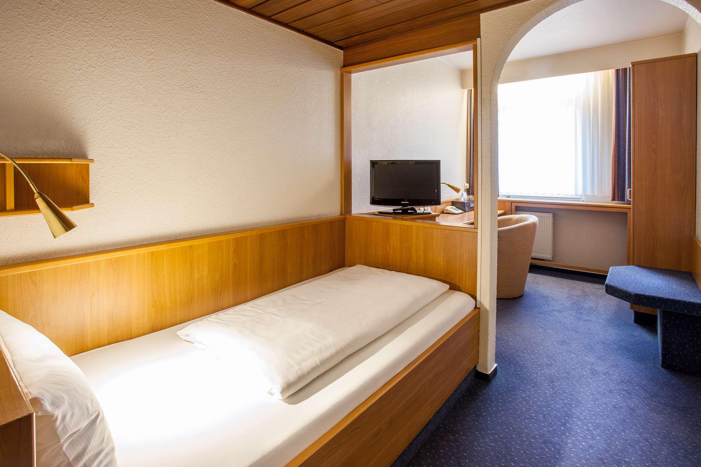 Centro Hotel Norderstedter Hof — photo 5