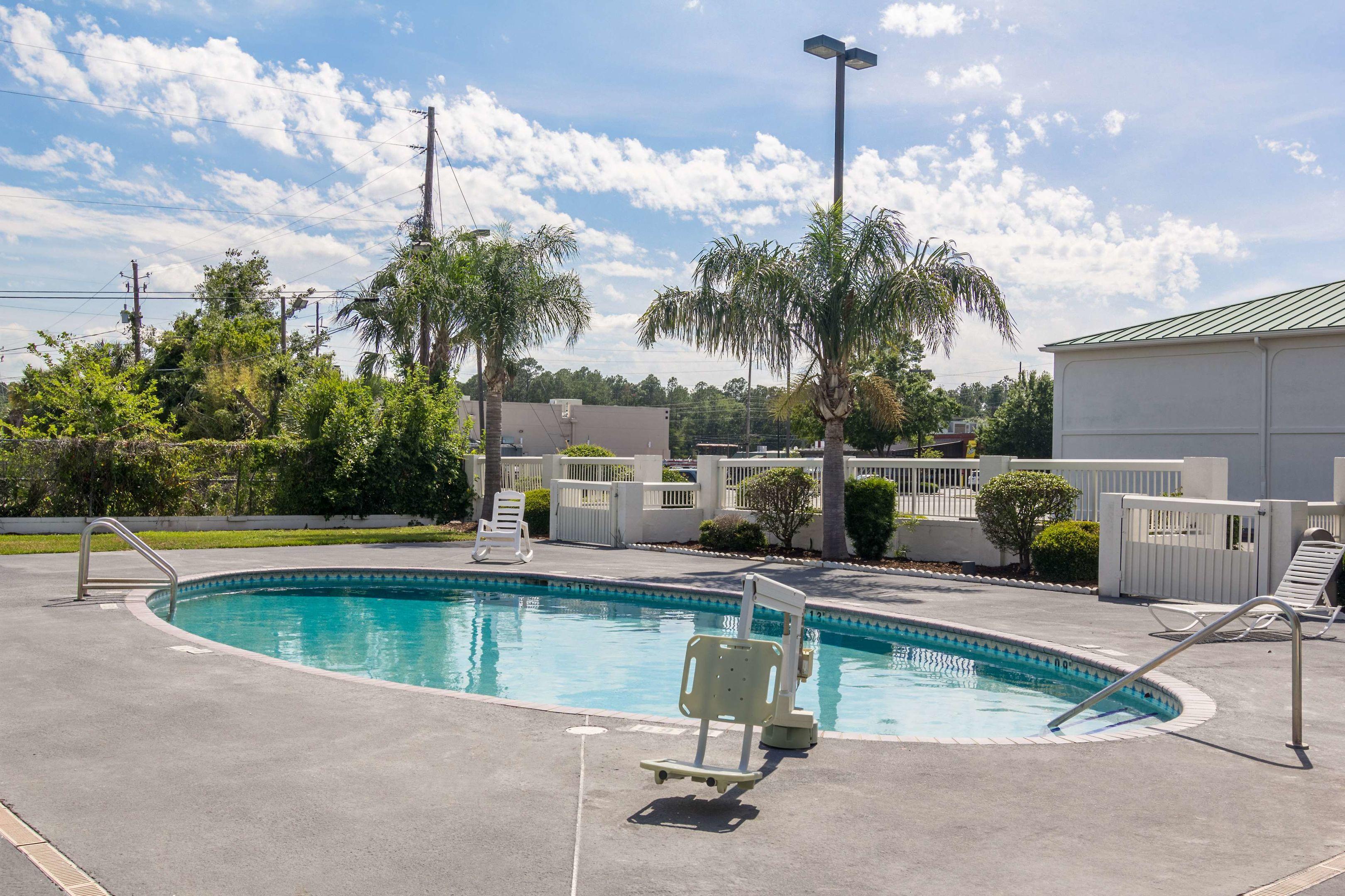 Motel 6 Waycross GA — photo 4