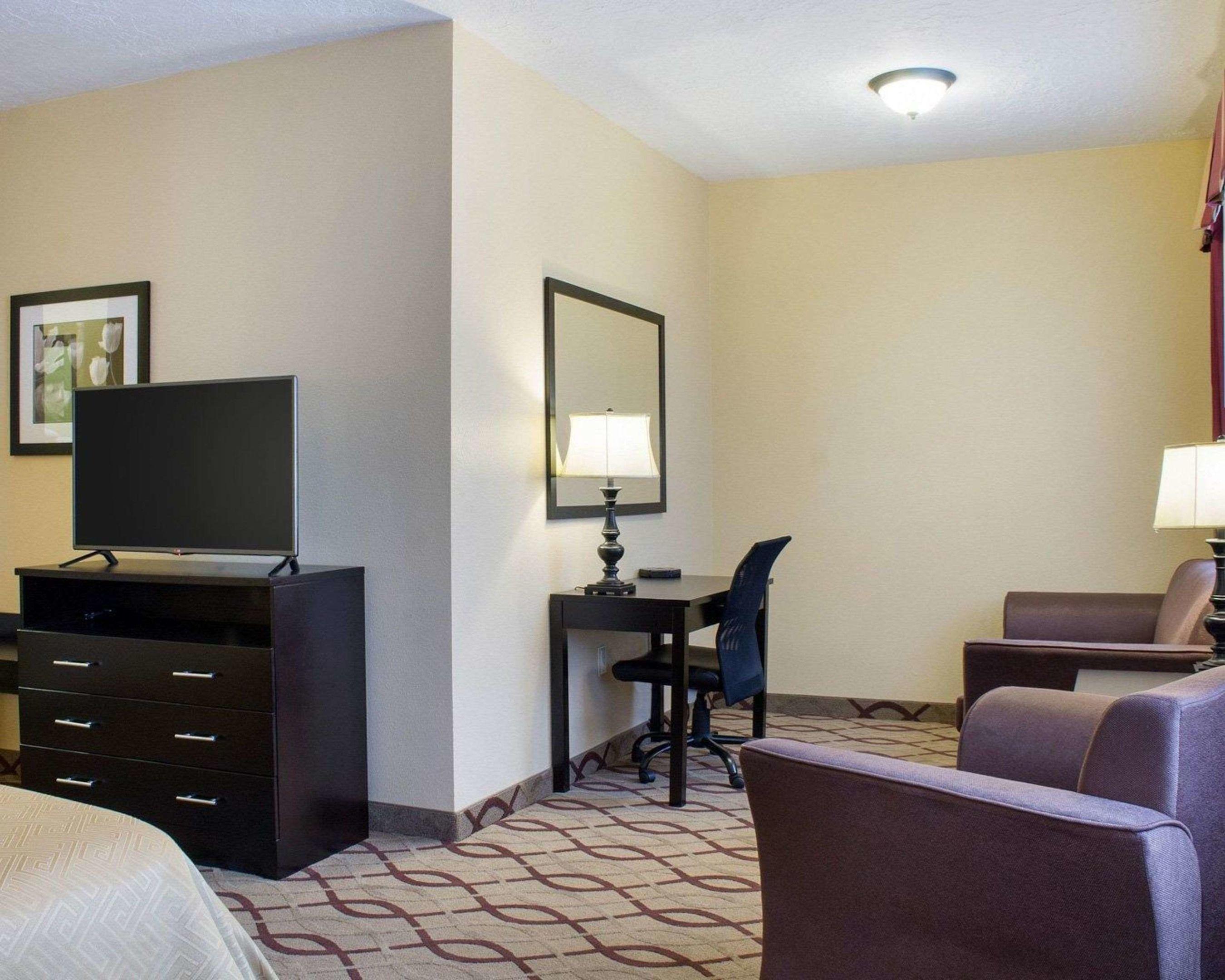 Econo Lodge Yankton — photo 5