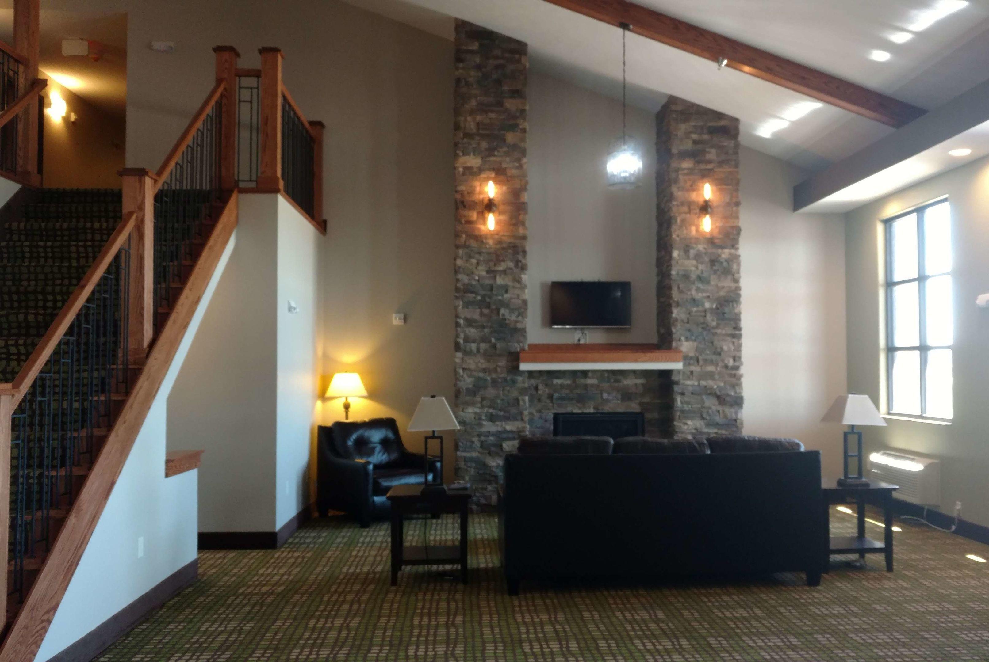 Baymont Inn and Suites Oacoma — photo 4