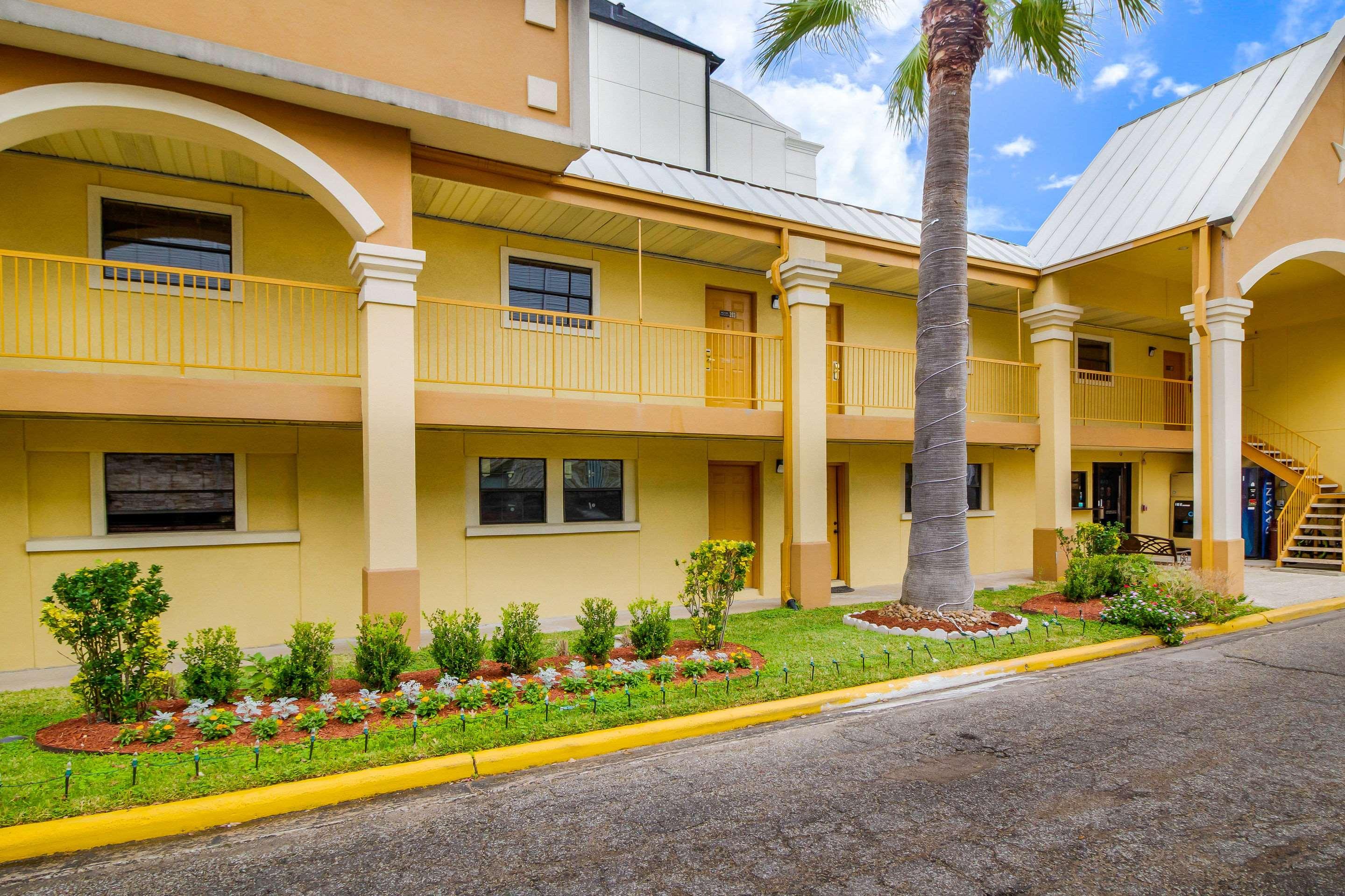 Rodway Inn & Suites Houston Medical Center — photo 4