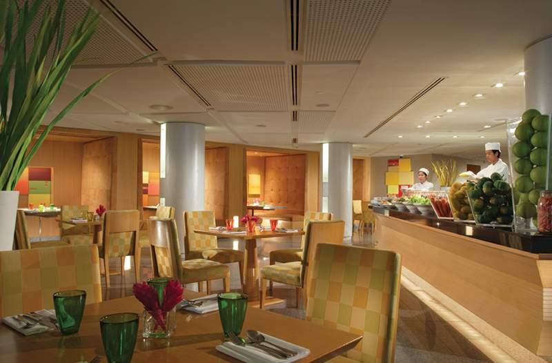 Holiday Inn Bangkok — photo 4