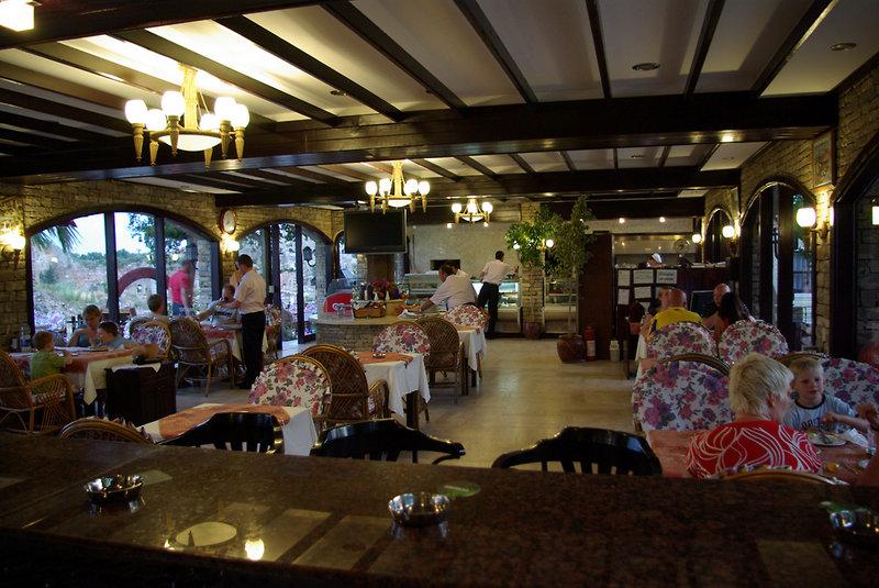 Leda Beach Hotel — photo 4