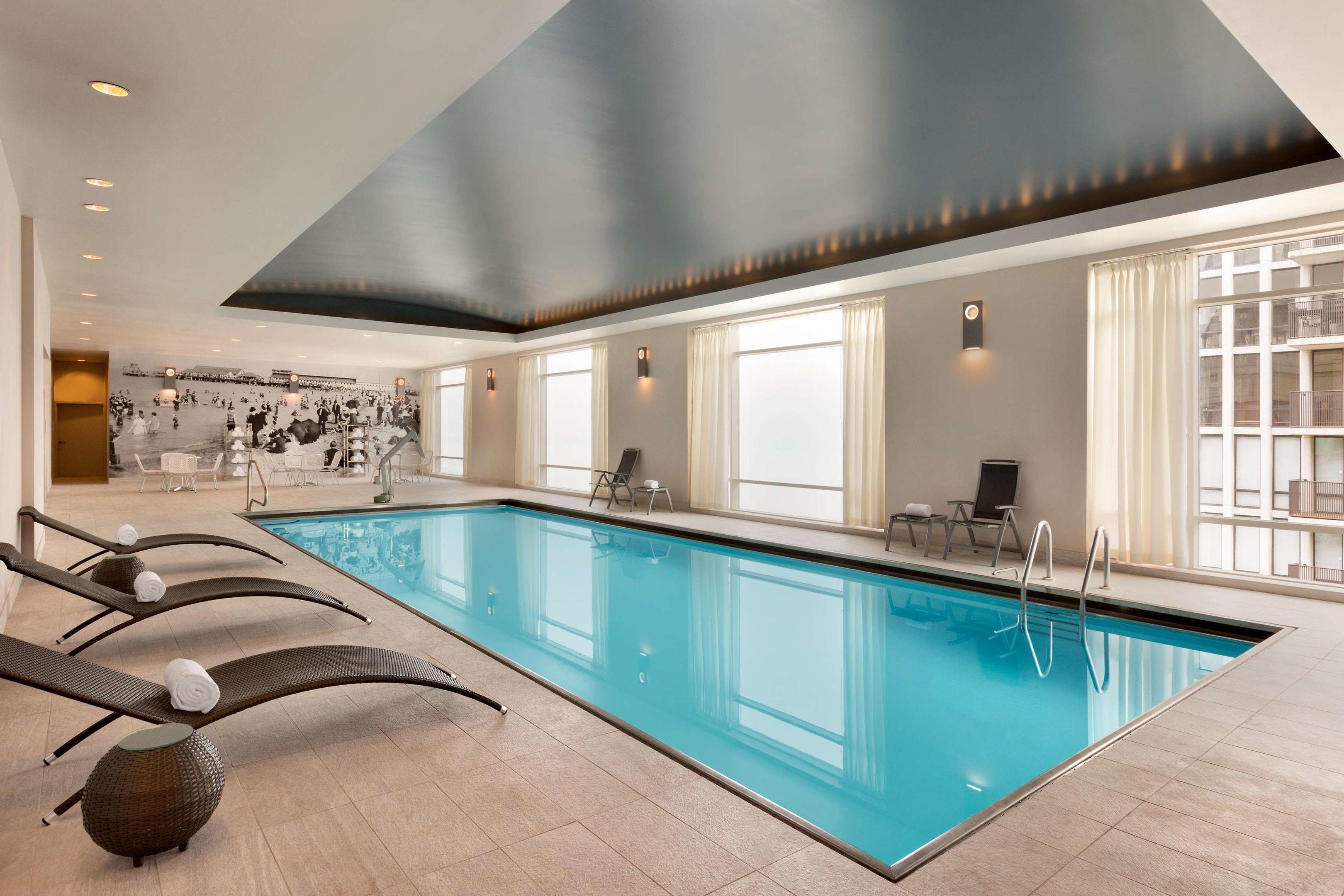 Hilton Chicago/Magnificent Mile Suites — photo 5