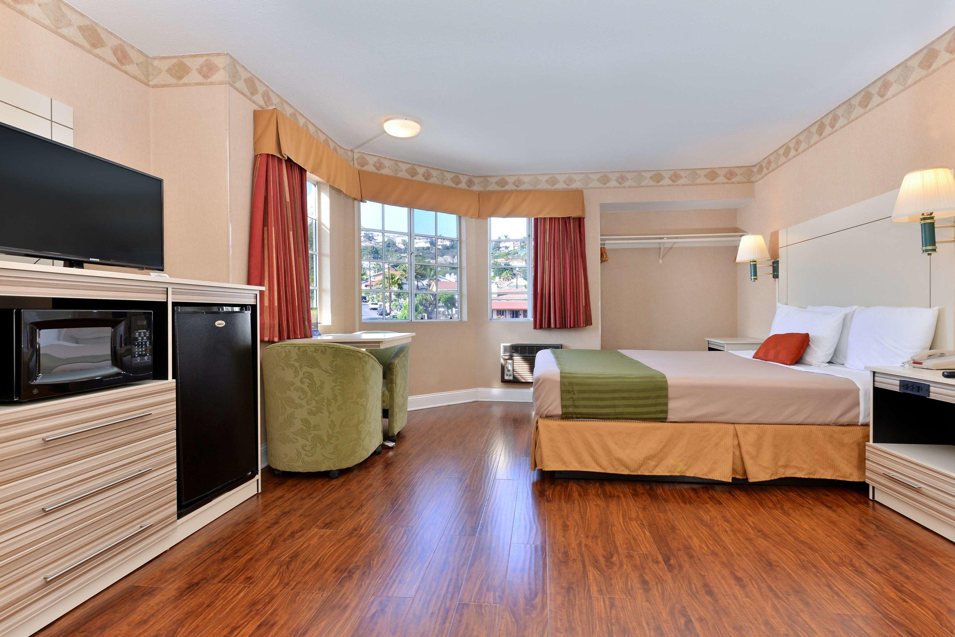 Americas Best Value Inn - San Clemente Beach — photo 3
