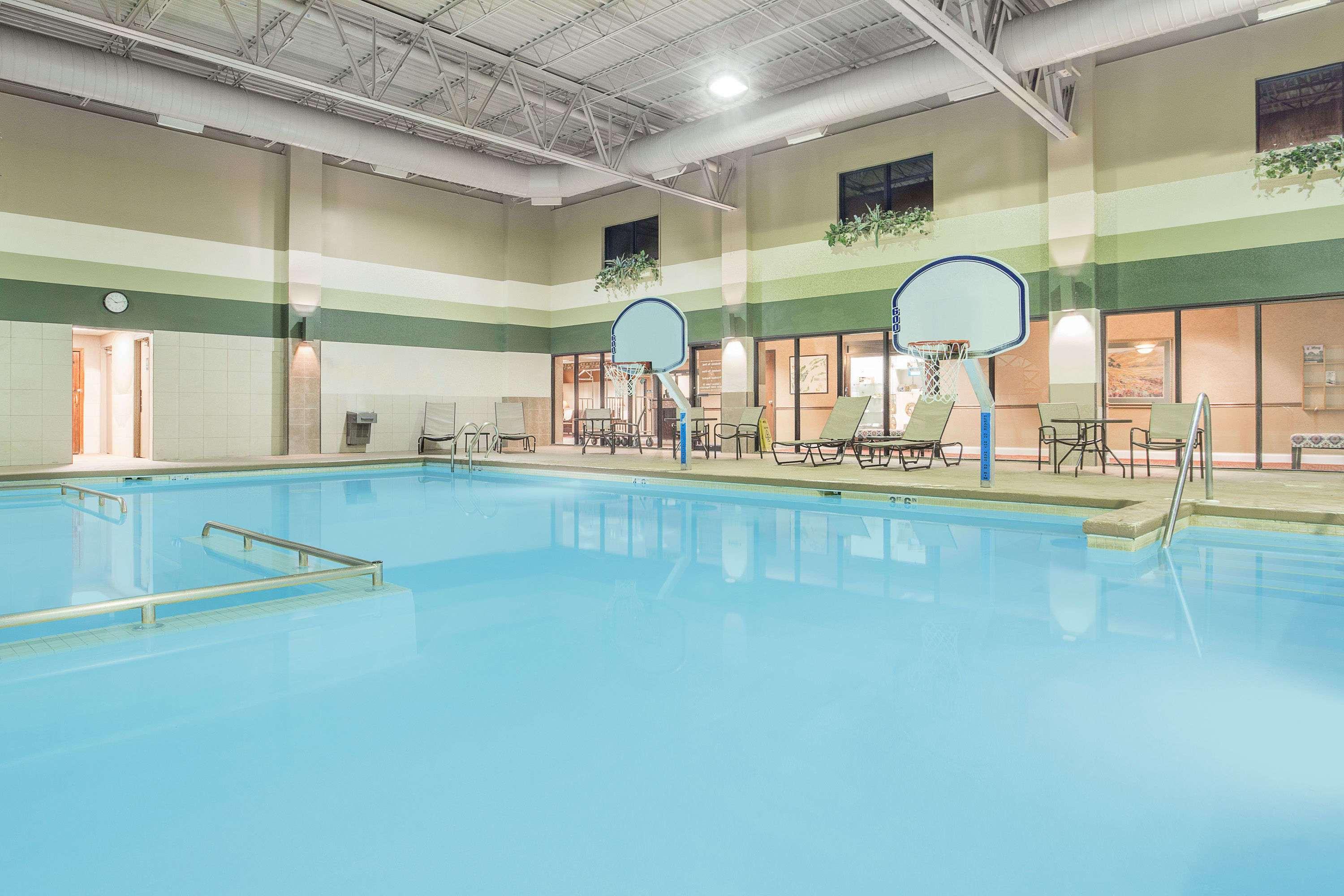 Ramada by Windham Waupaca — photo 3