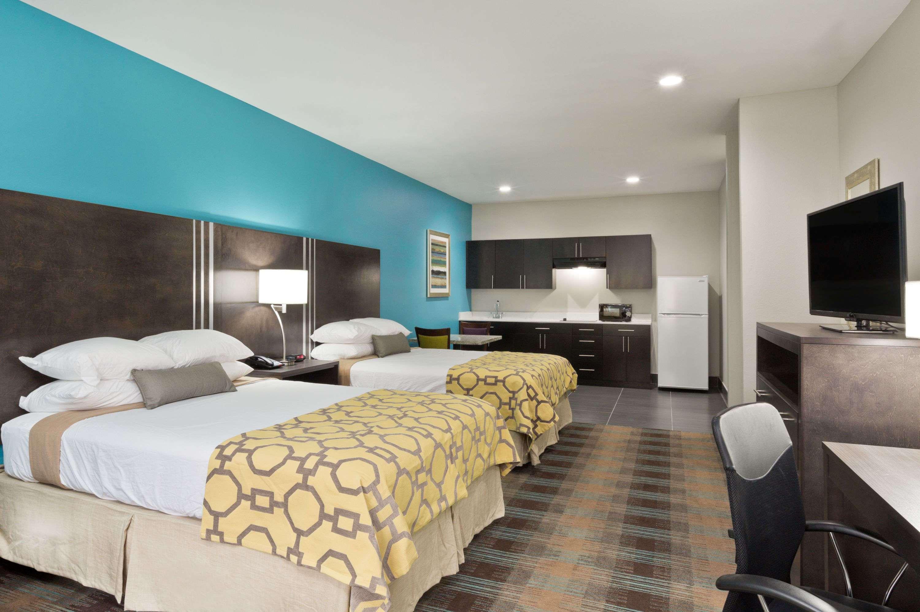 Baymont Inn & Suites Bryan College Station — photo 4