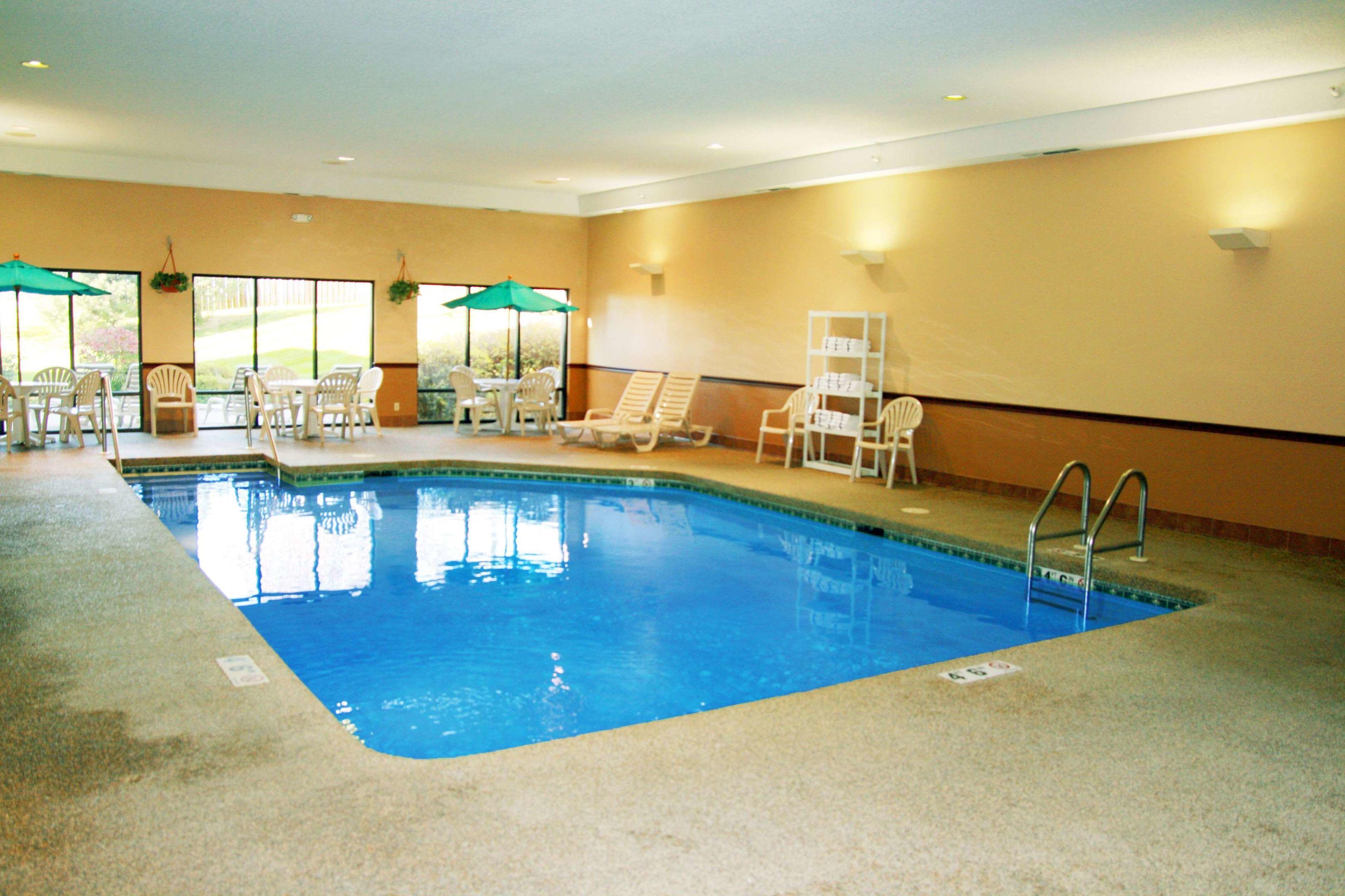 Hampton Inn Cedar Rapids — photo 3