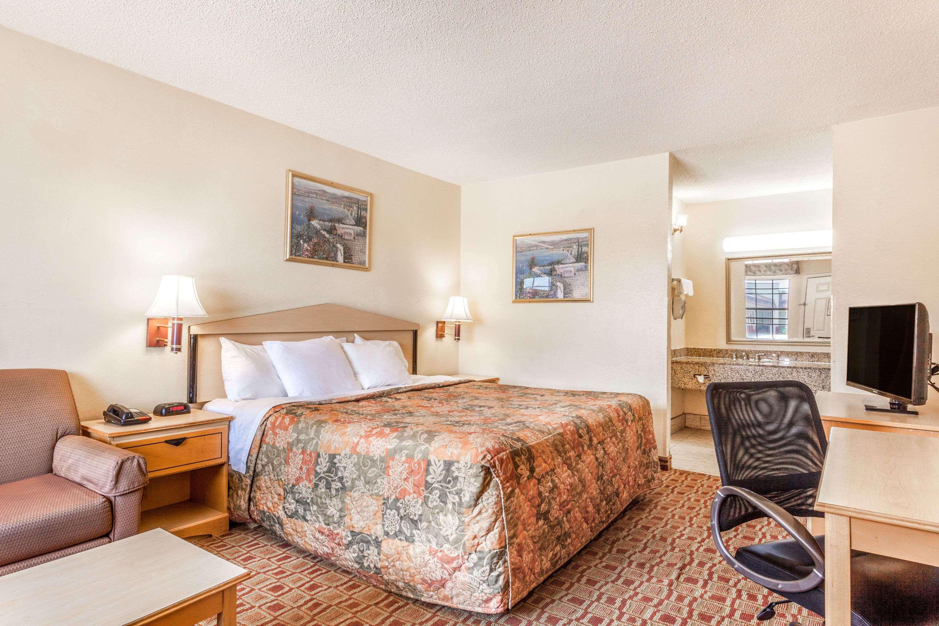 Days Inn Yazoo City — photo 4