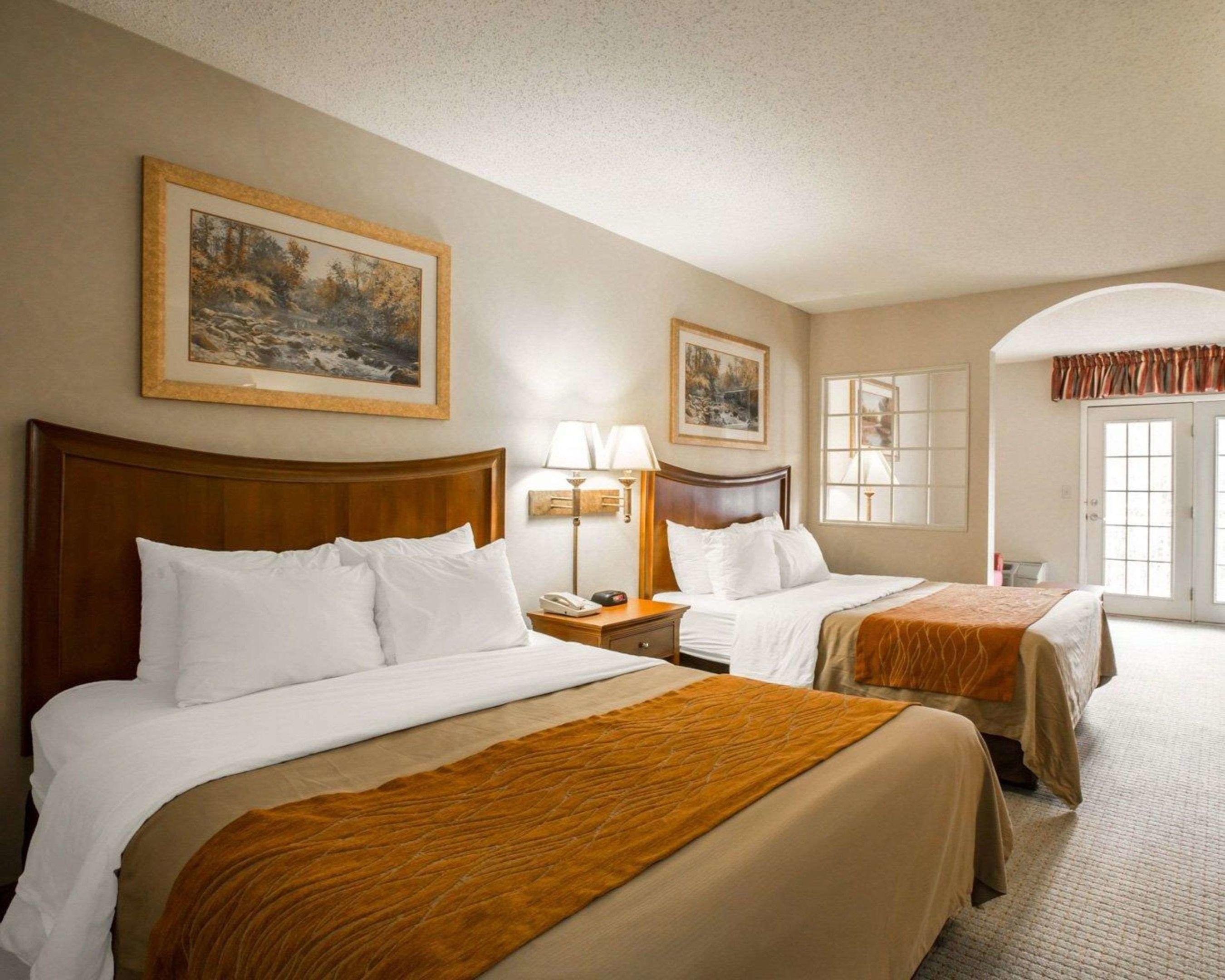 Rodeway Inn & Suites On The River — photo 5