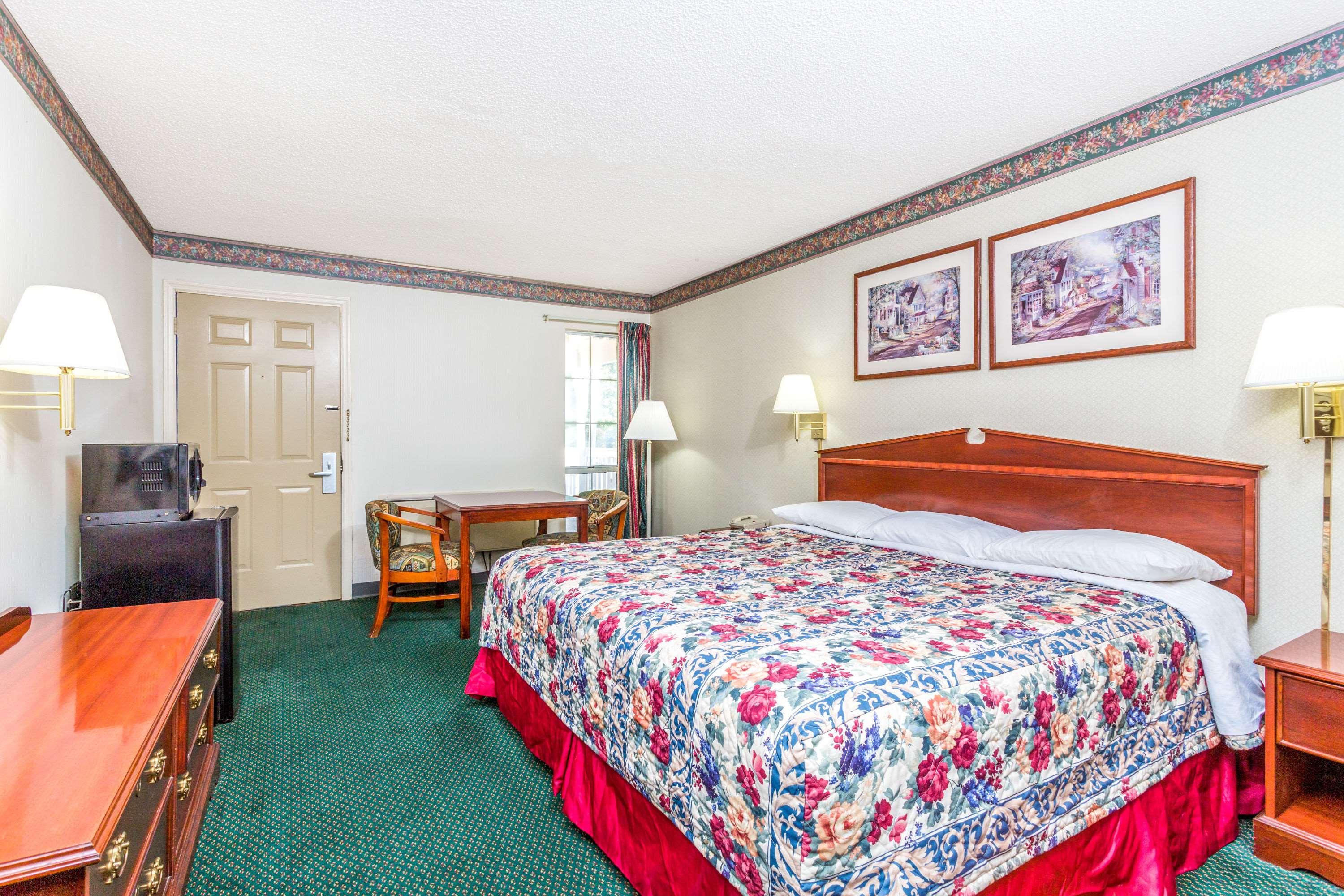Days Inn Cornelia — photo 3