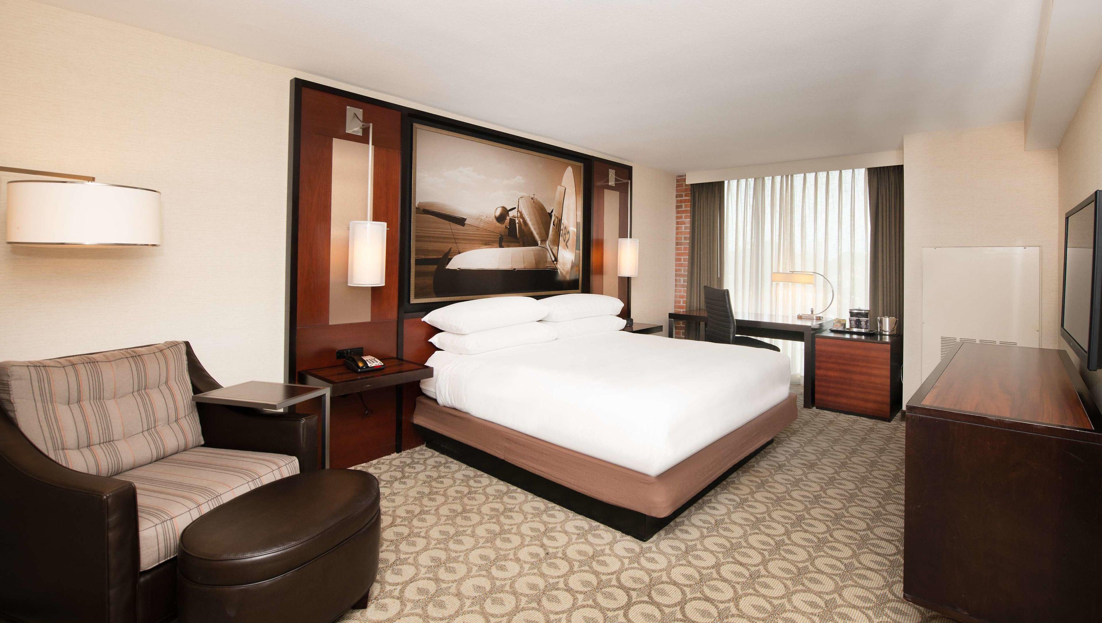DoubleTree by Hilton Hotel and Suites Charleston Airport — photo 5