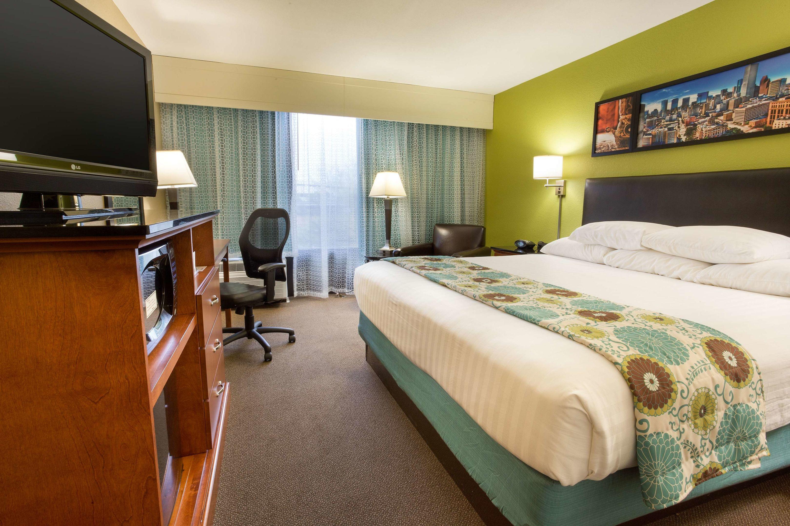 Drury Inn & Suites Houston Sugar Land — photo 4