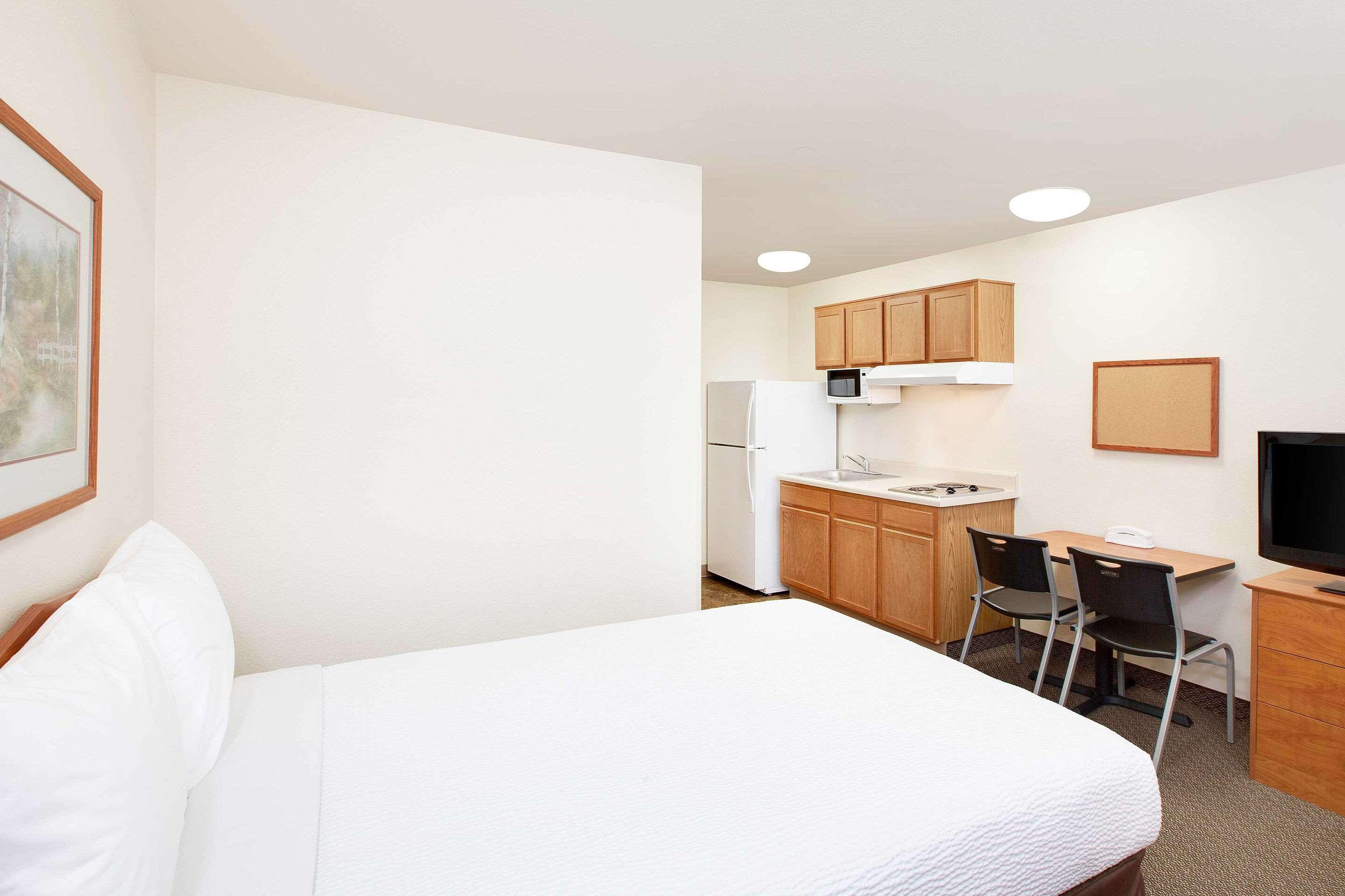 WoodSpring Suites Houston I-45 Airtex — photo 5