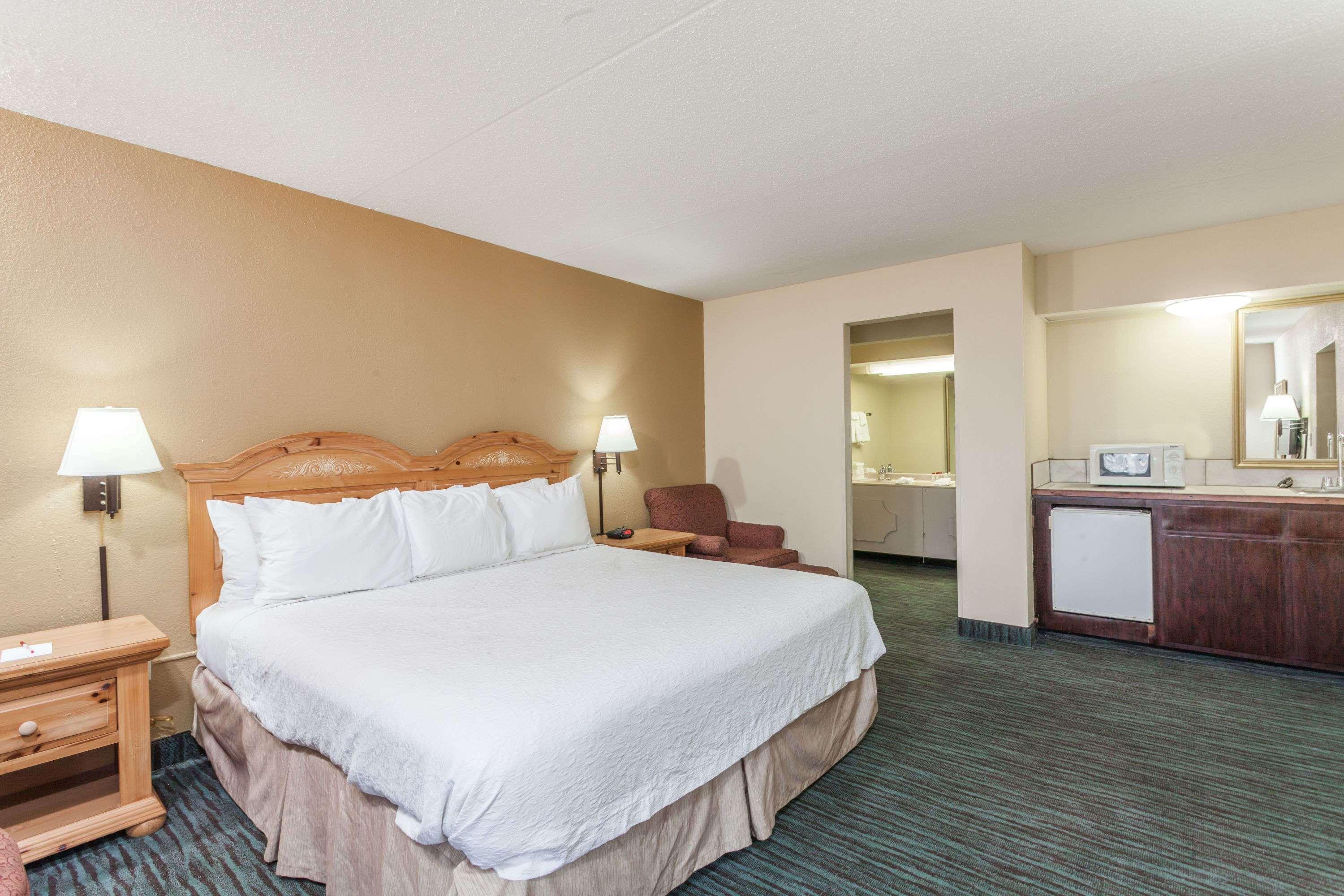 Ramada by Wyndham Lebanon — photo 5
