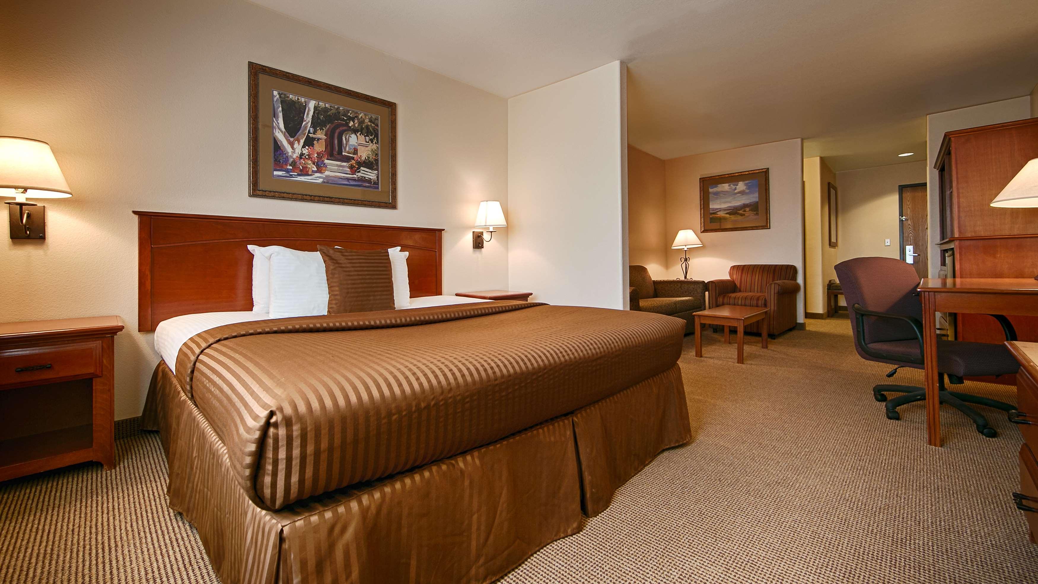 Best Western Territorial Inn & Suites — photo 4
