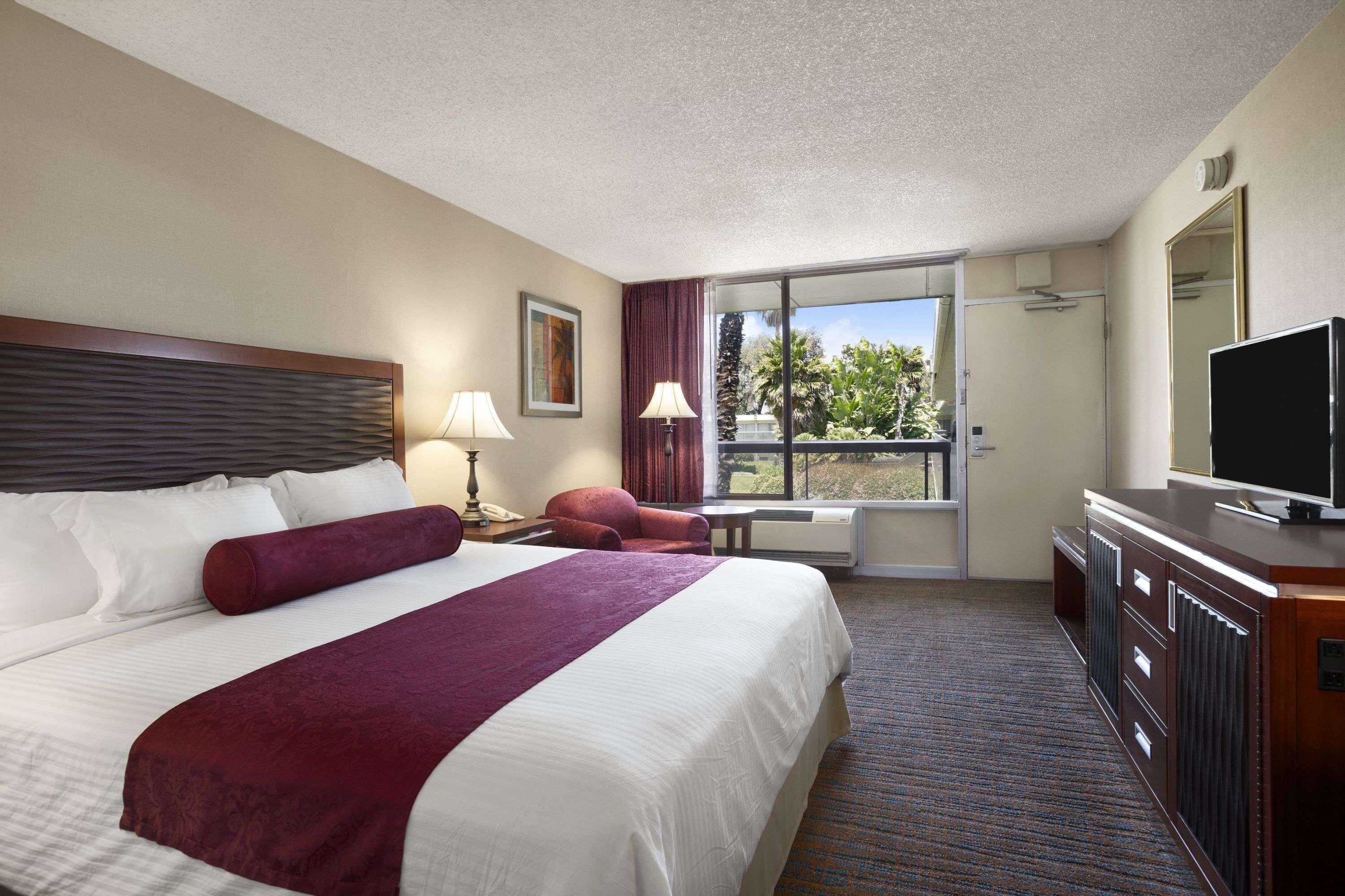 Ramada by Wyndham Sunnyvale/Silicon Valley — photo 4