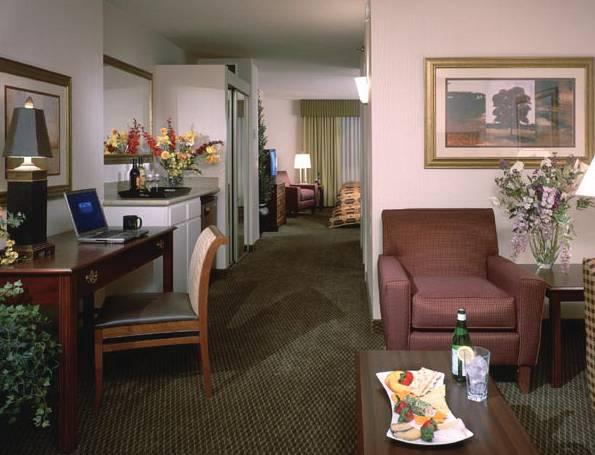 DoubleTree Suites by Hilton Hotel Minneapolis — photo 4