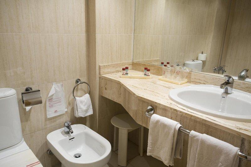 Jardines Del Plaza Aparthotel — photo 3