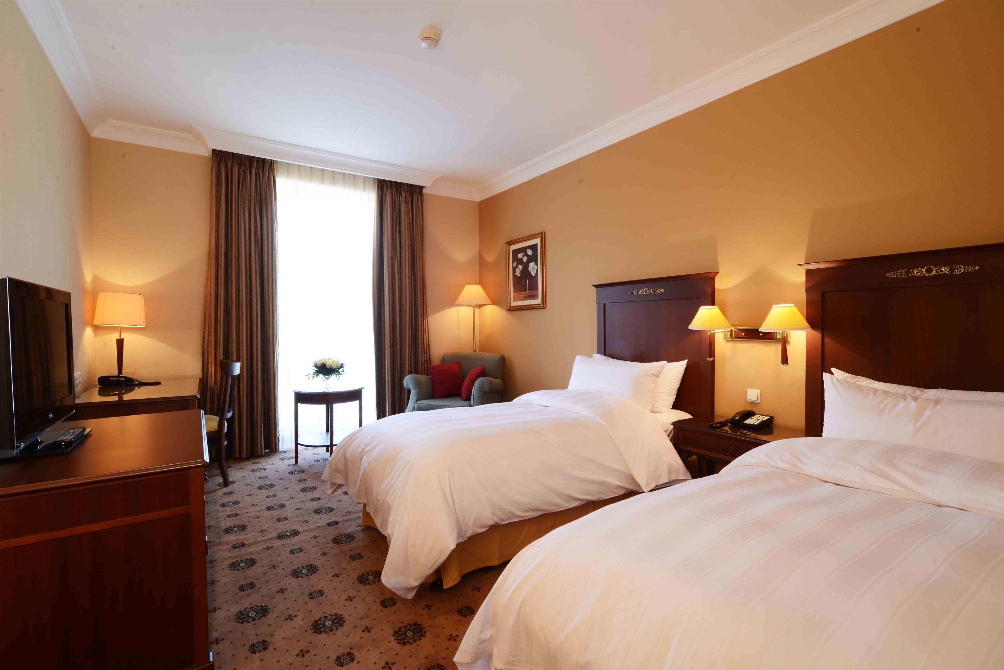 Lotte City Hotel Tashkent Palace — photo 3