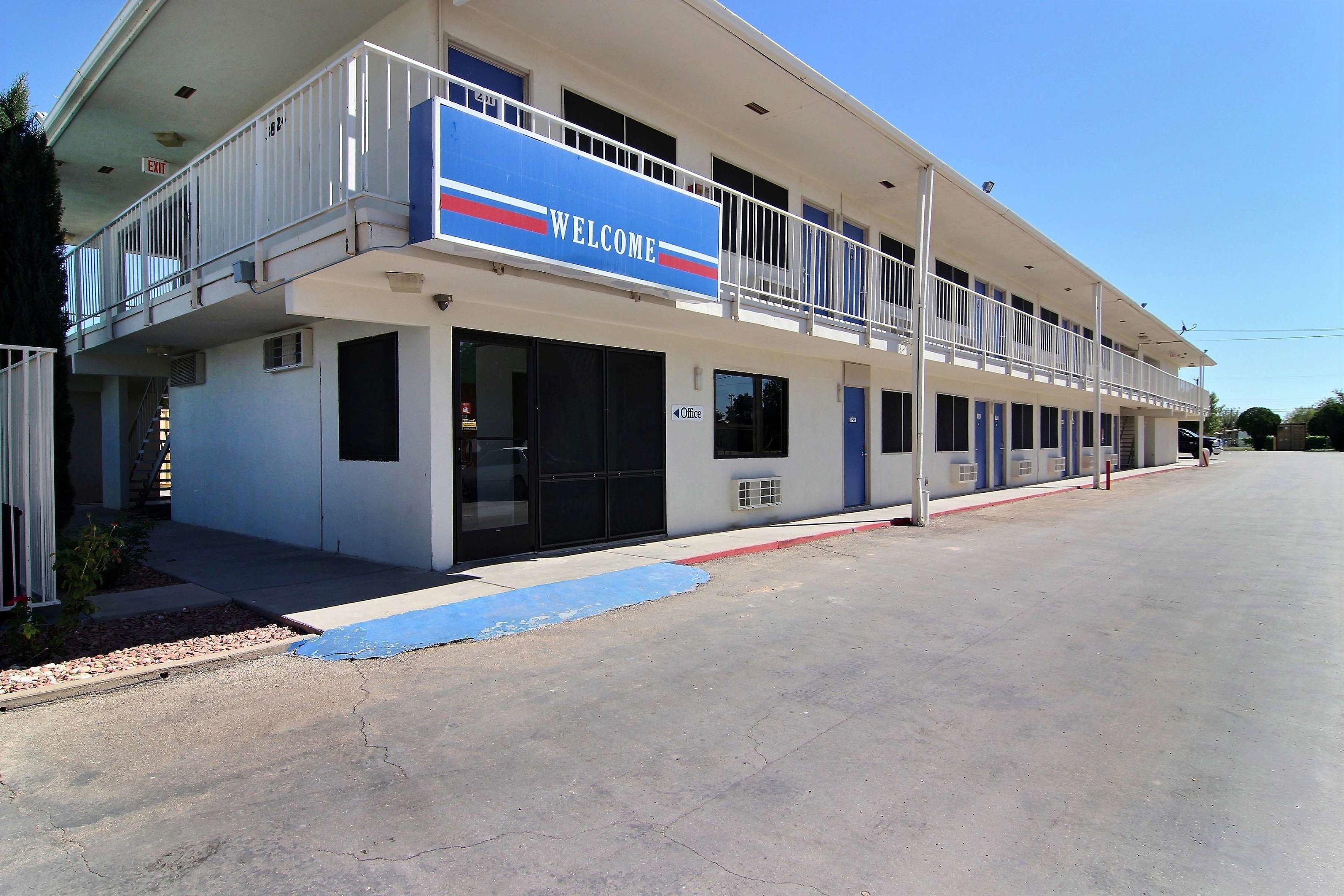 Motel 6 Carlsbad — photo 3