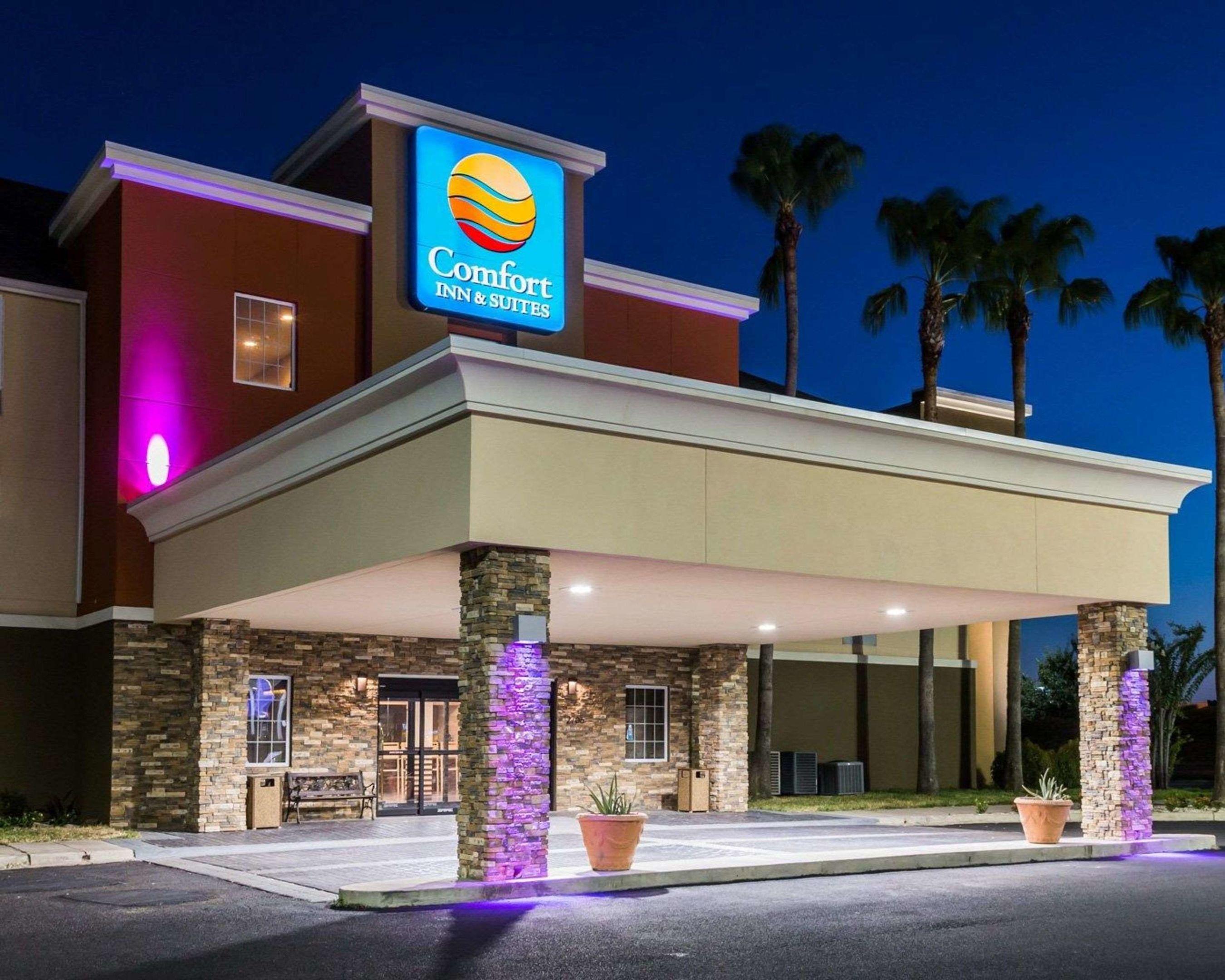 Comfort Inn & Suites — photo 4