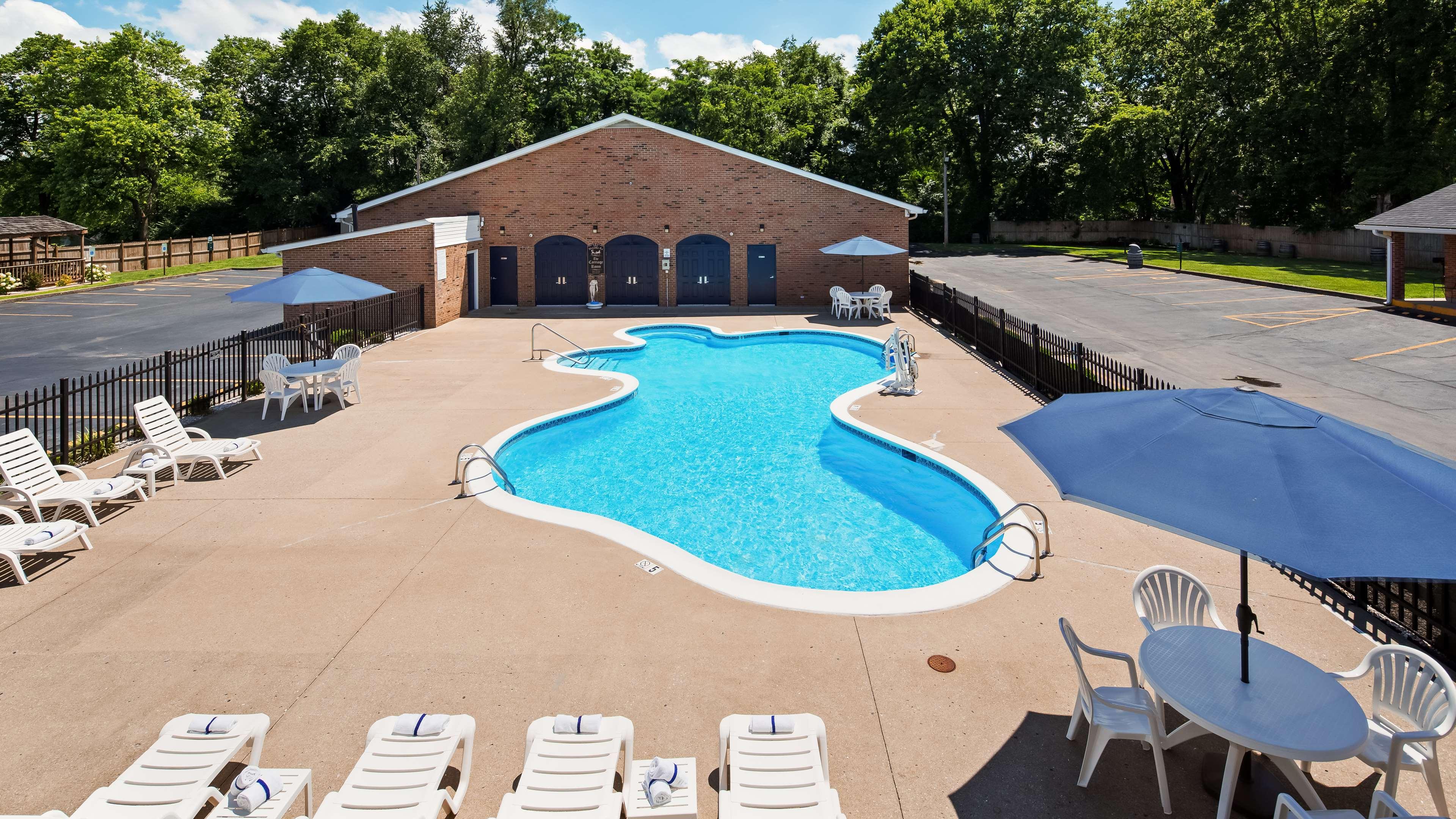 Surestay Hotel by Best Western Bardstown General Nelson — photo 3