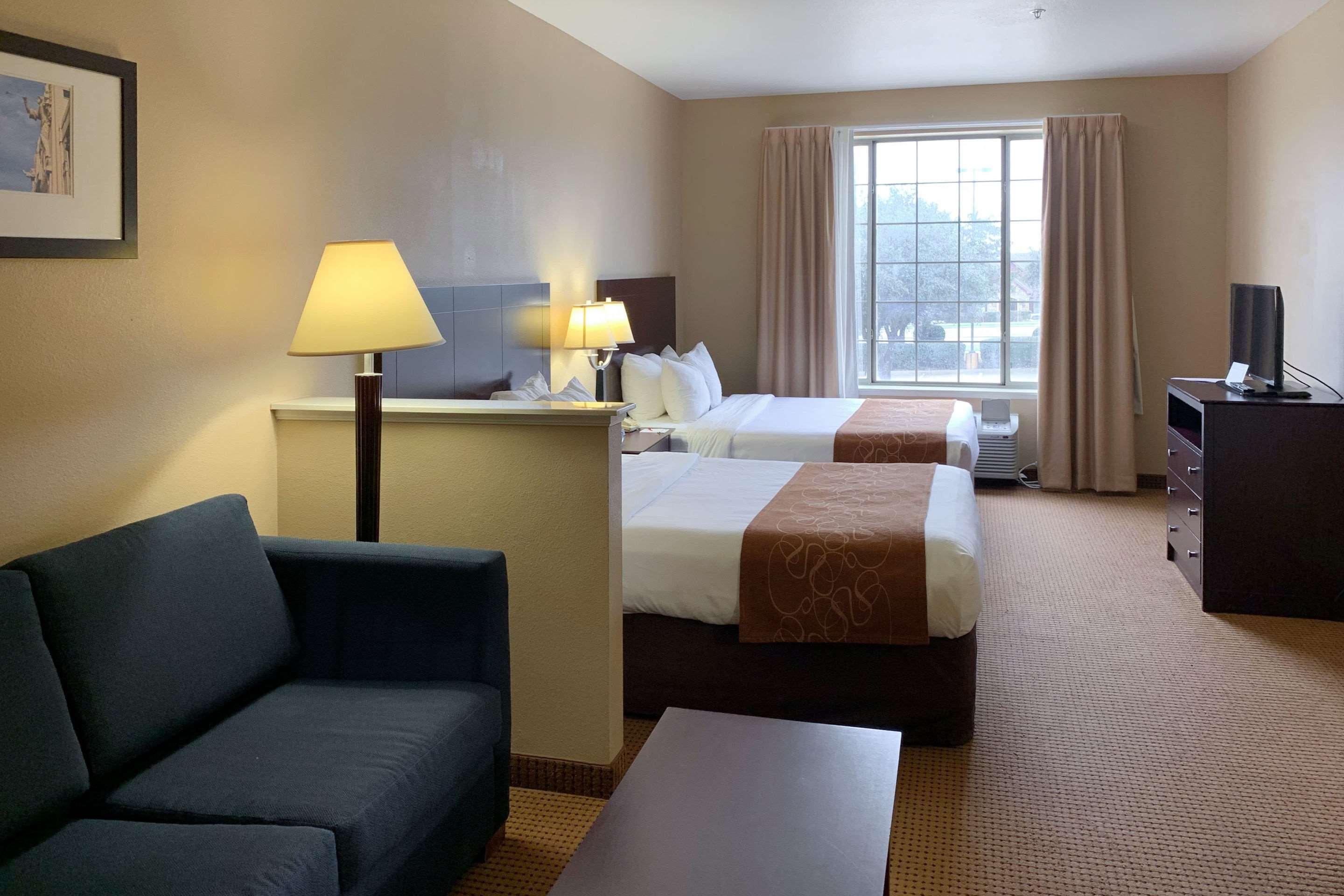 Comfort Suites Roanoke - Fort Worth North — photo 5