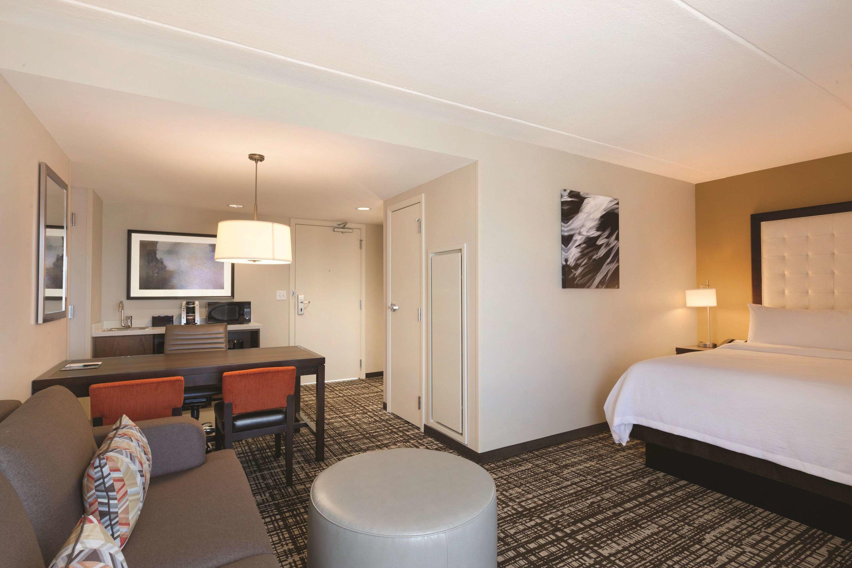 Embassy Suites Oklahoma City Downtown Medical Center — photo 4