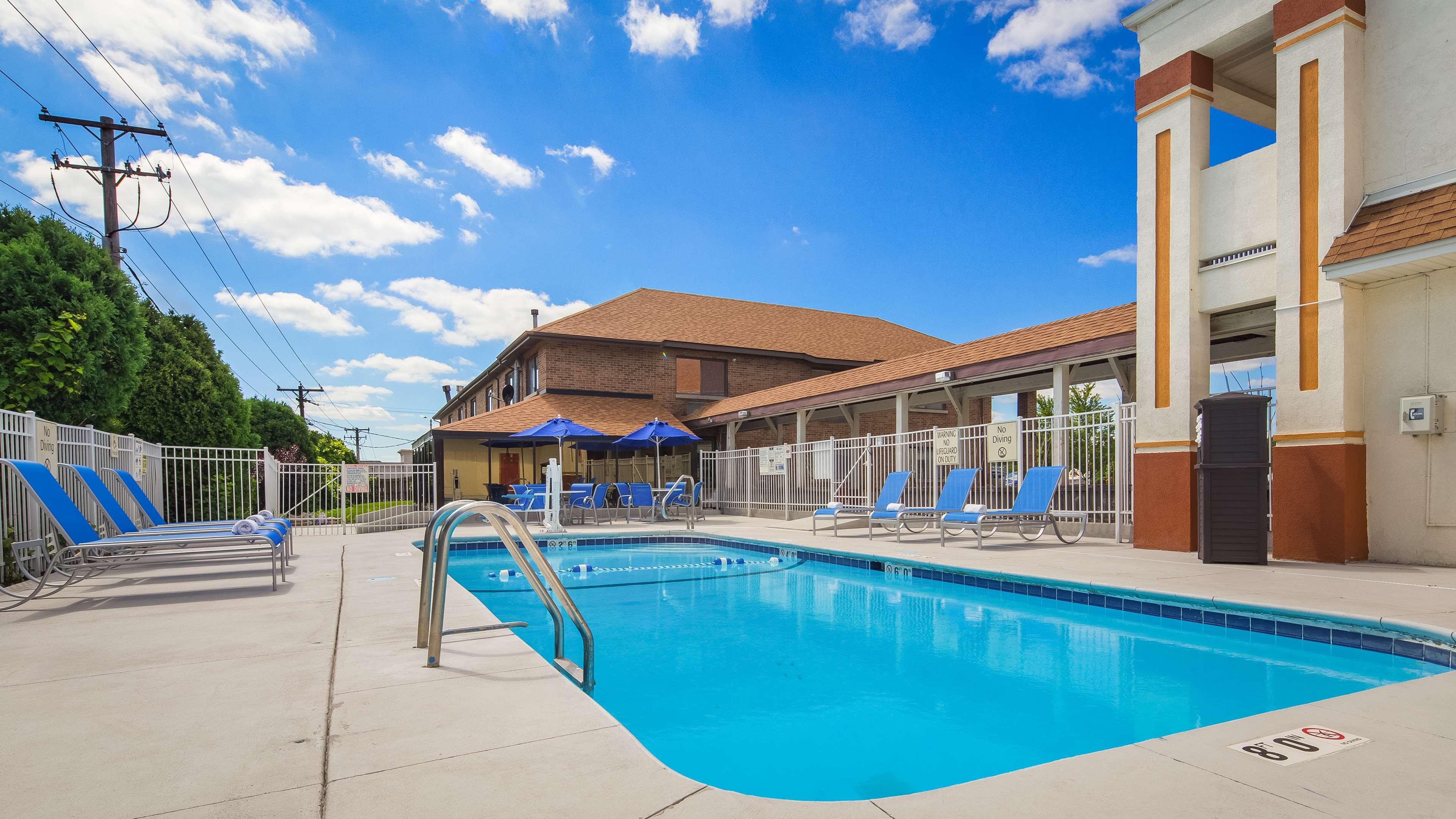 Best Western Inn of St. Charles — photo 4