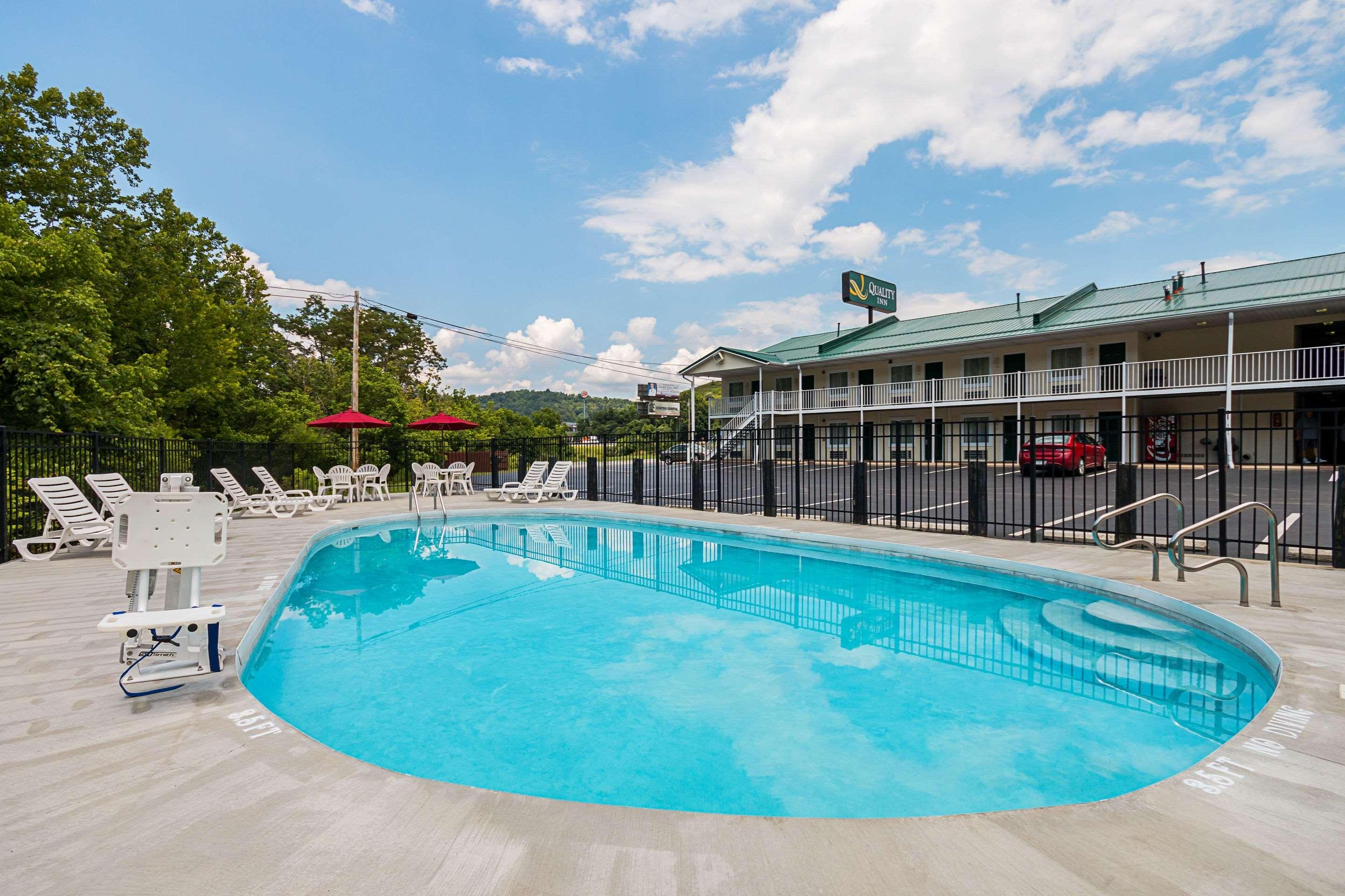 Quality Inn Weston — photo 3