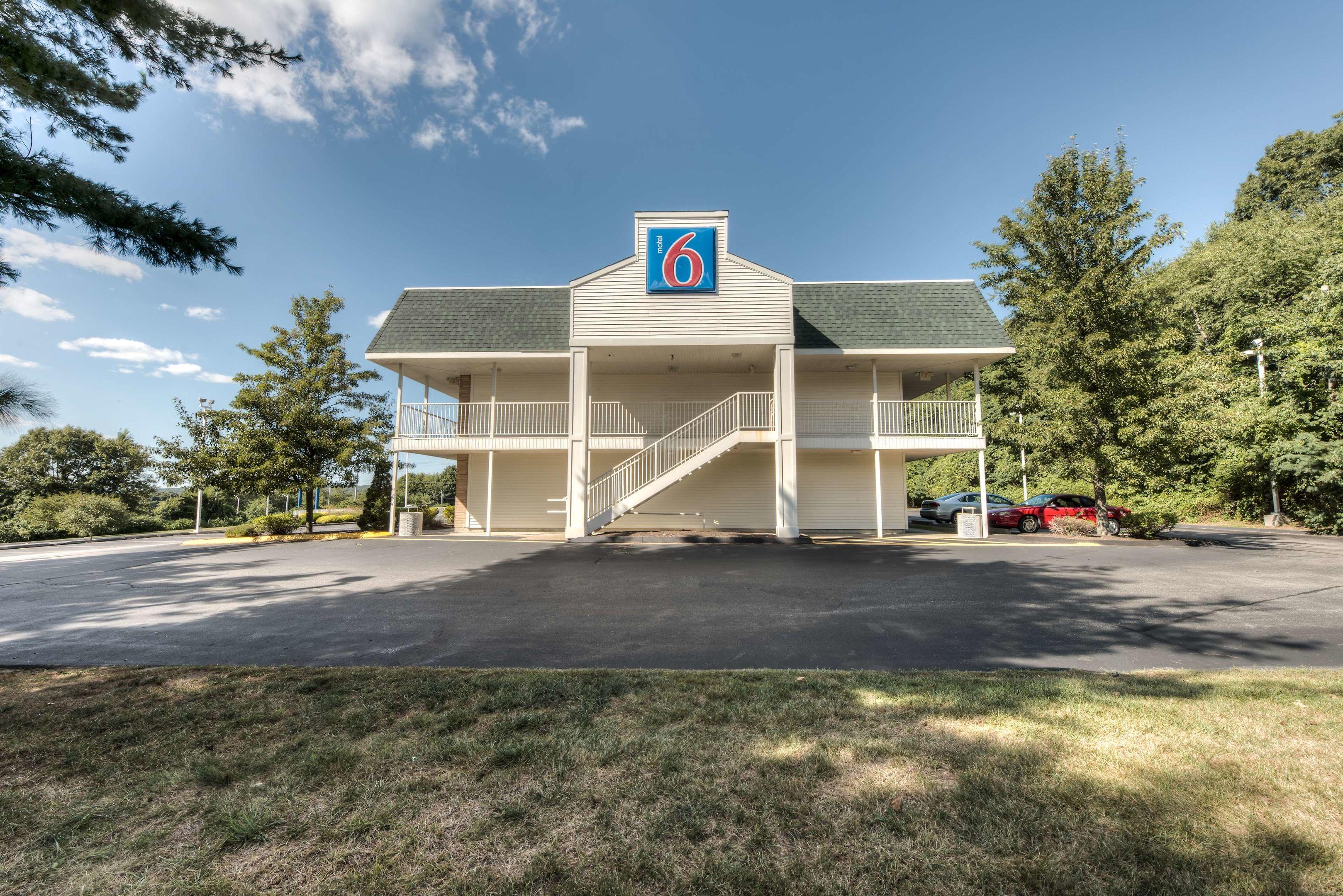 Motel 6 — photo 5