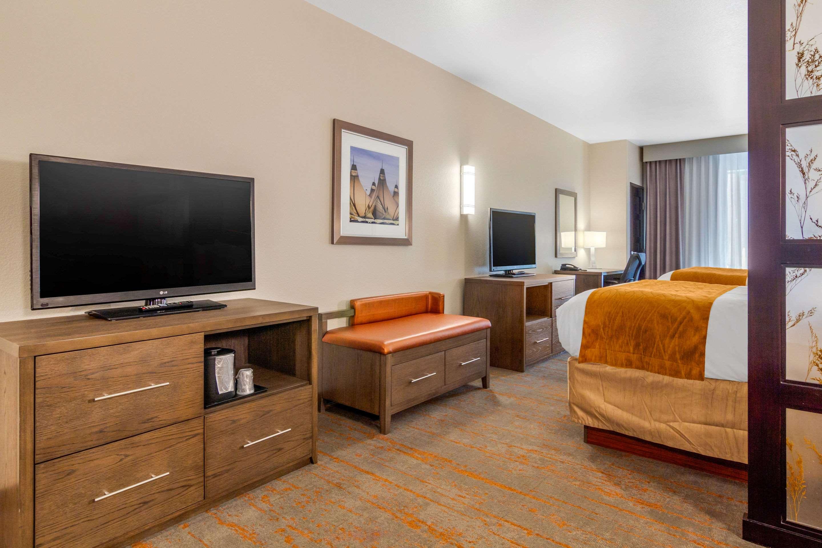 Comfort Inn & Suites Denver Northeast Brighton — photo 5