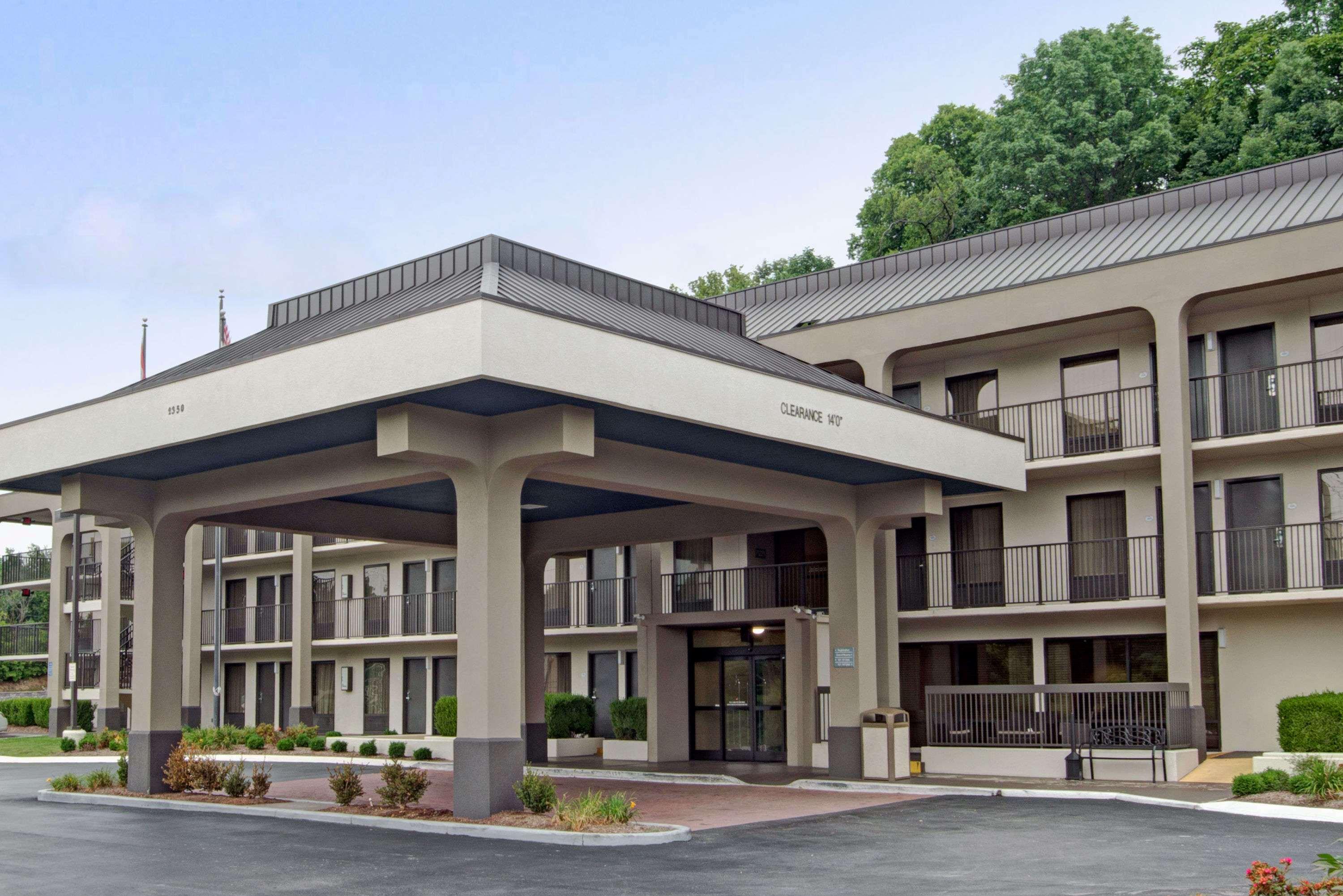 Baymont Inn & Suites Nashville Airport/ Briley