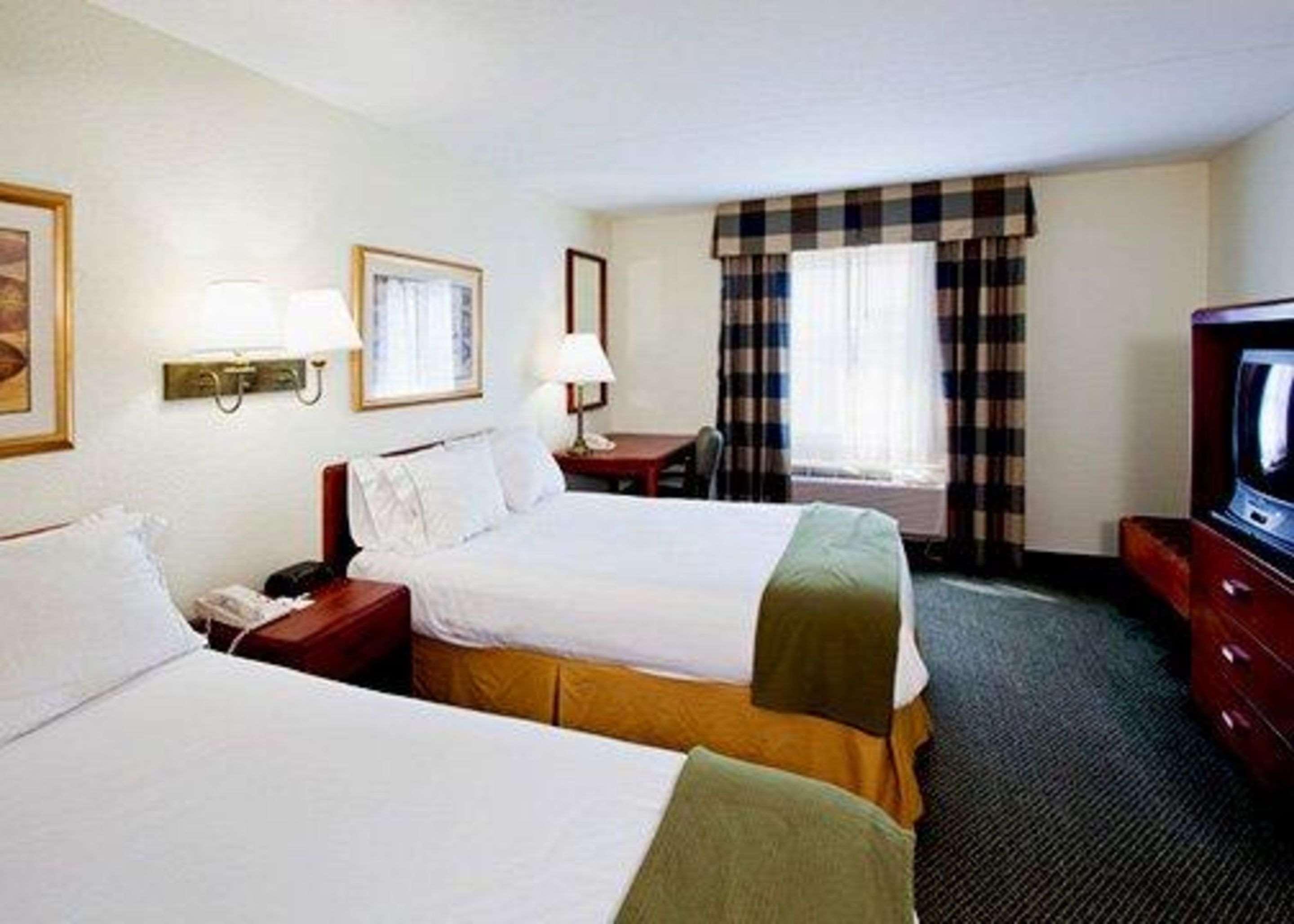 Quality Inn Wesley Chapel — photo 4