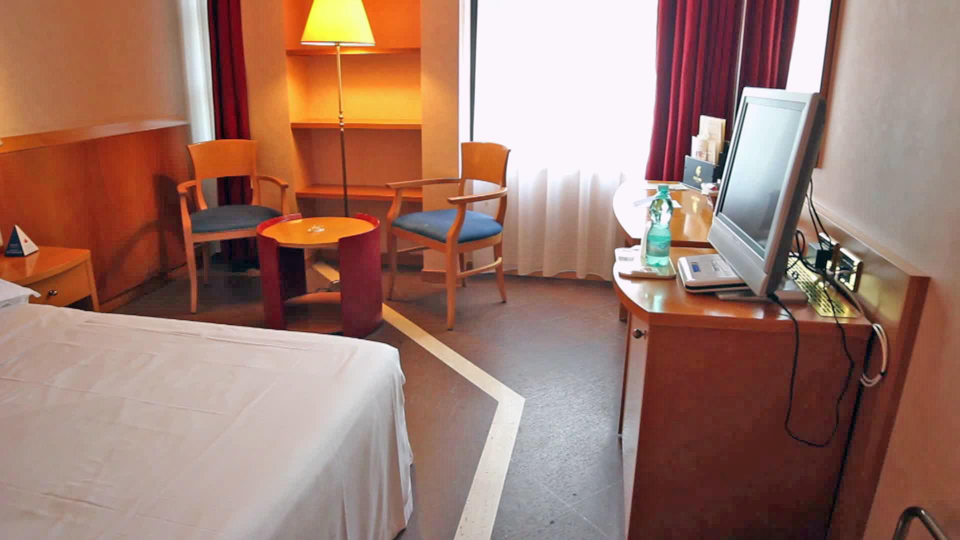 Caesar's Hotel — photo 4