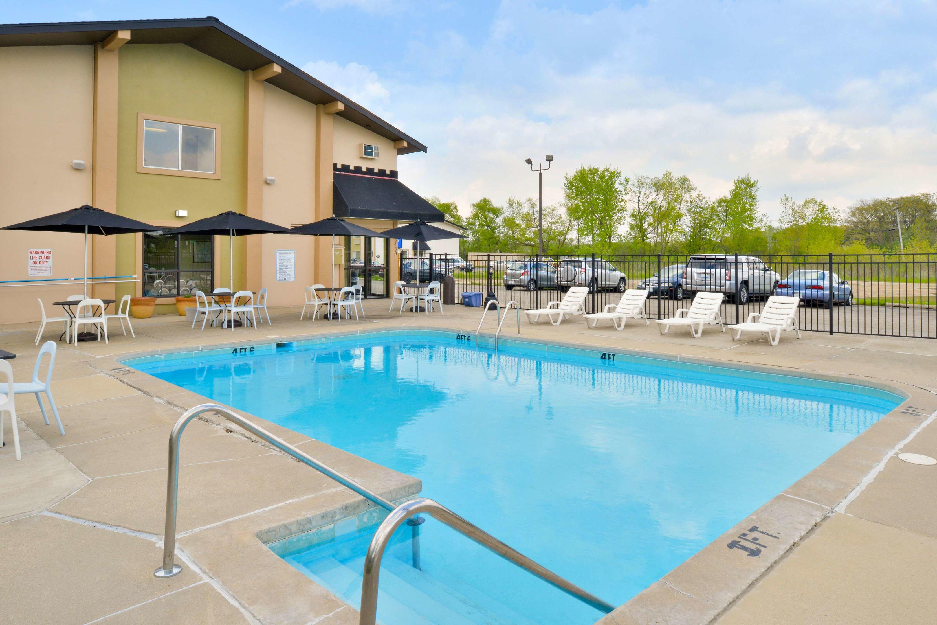 Americas Best Value Inn - Madison — photo 4